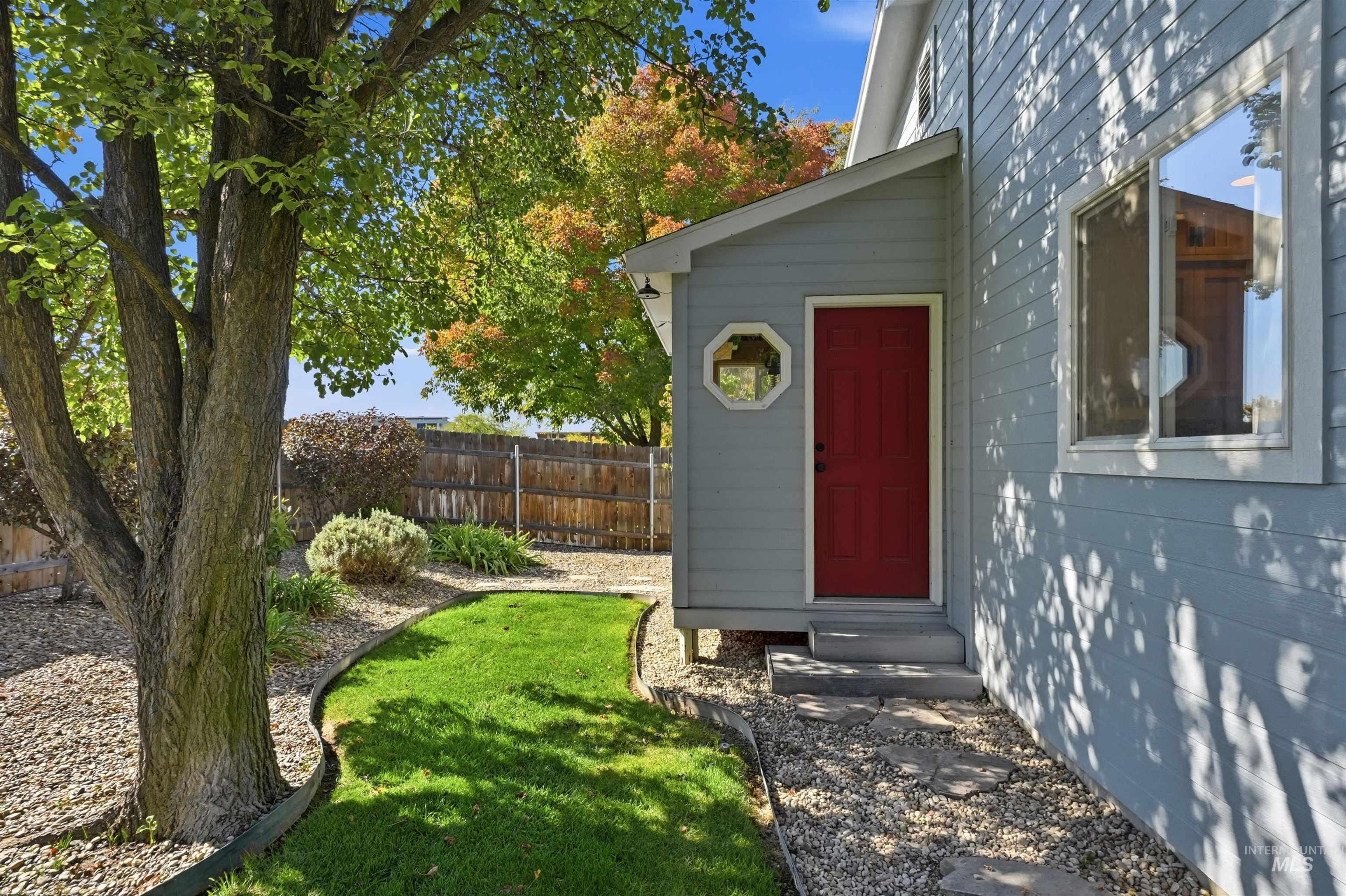 281 S Silverwood Way, Eagle, Idaho 83616, 3 Bedrooms, 2 Bathrooms, Residential For Sale, Price $534,900,MLS 99003774