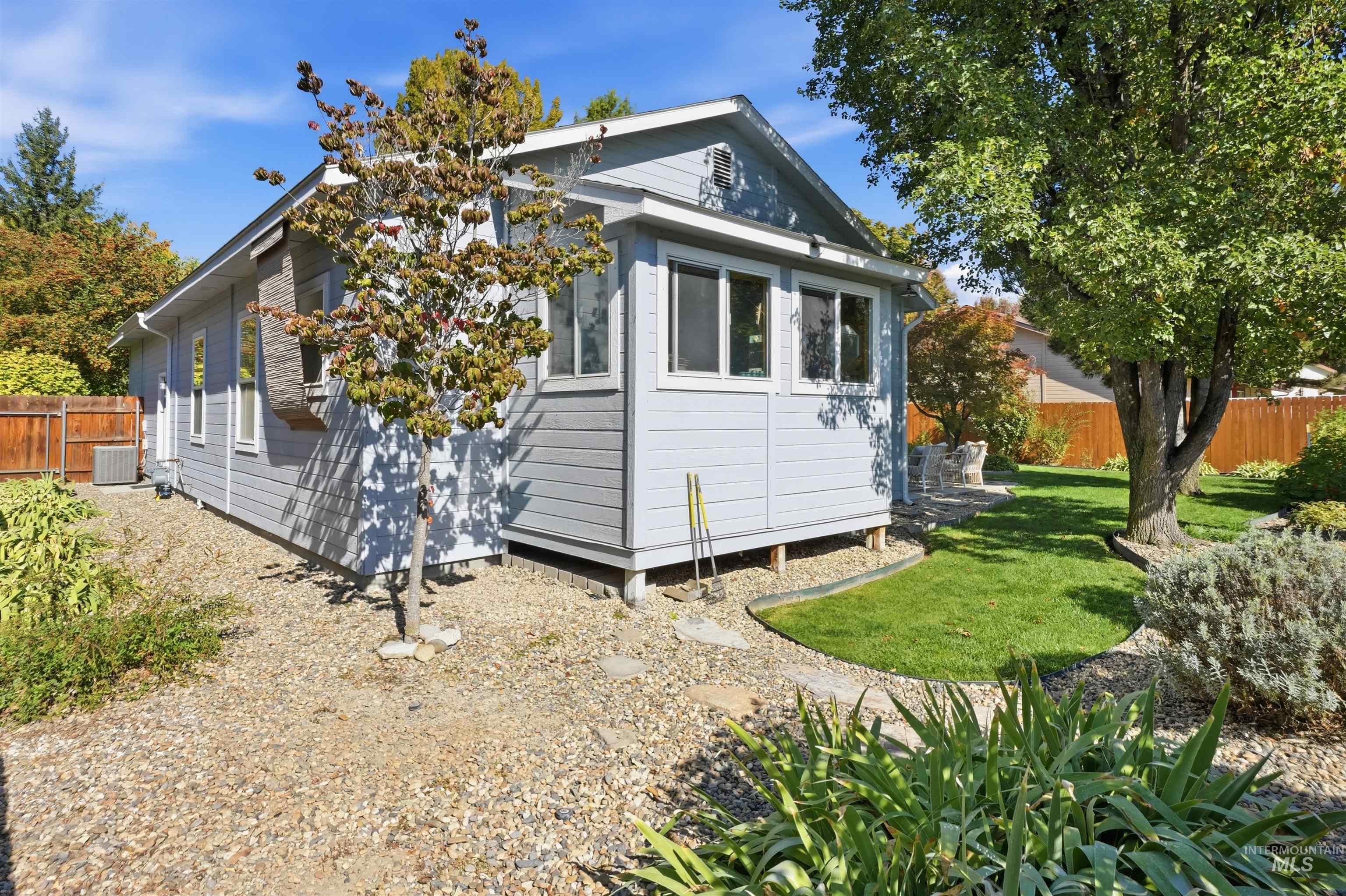 281 S Silverwood Way, Eagle, Idaho 83616, 3 Bedrooms, 2 Bathrooms, Residential For Sale, Price $534,900,MLS 99003774