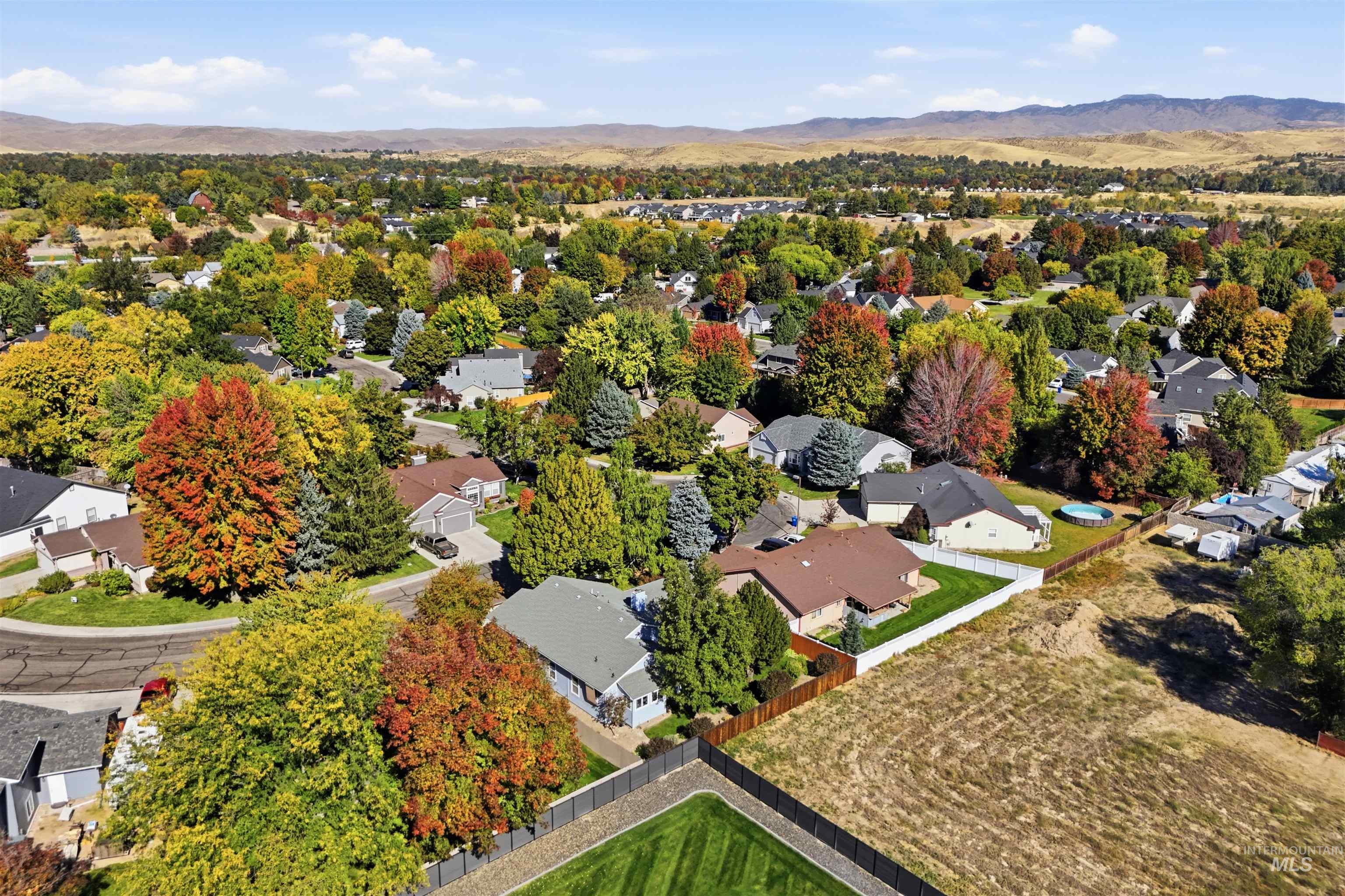281 S Silverwood Way, Eagle, Idaho 83616, 3 Bedrooms, 2 Bathrooms, Residential For Sale, Price $534,900,MLS 99003774