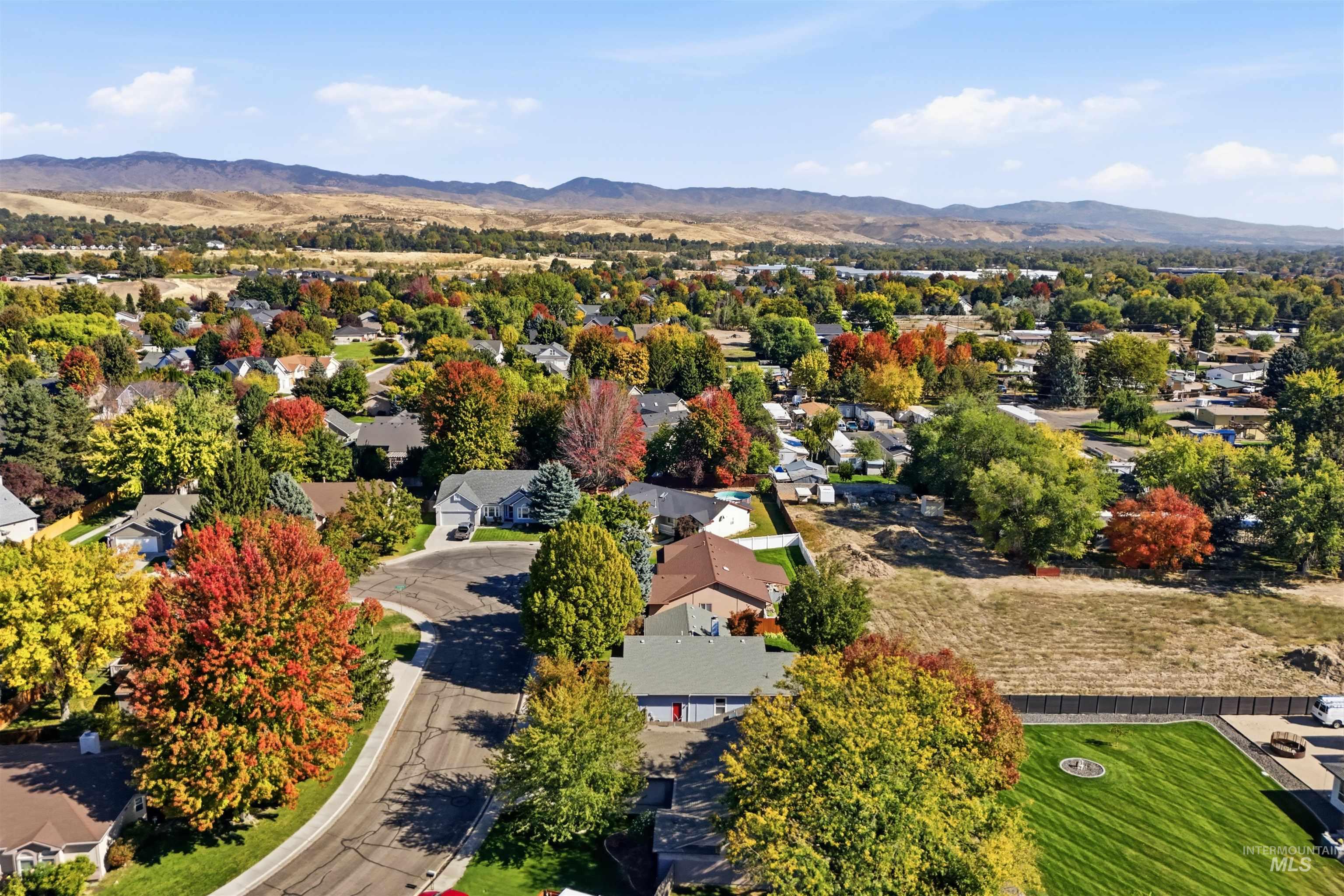 281 S Silverwood Way, Eagle, Idaho 83616, 3 Bedrooms, 2 Bathrooms, Residential For Sale, Price $534,900,MLS 99003774