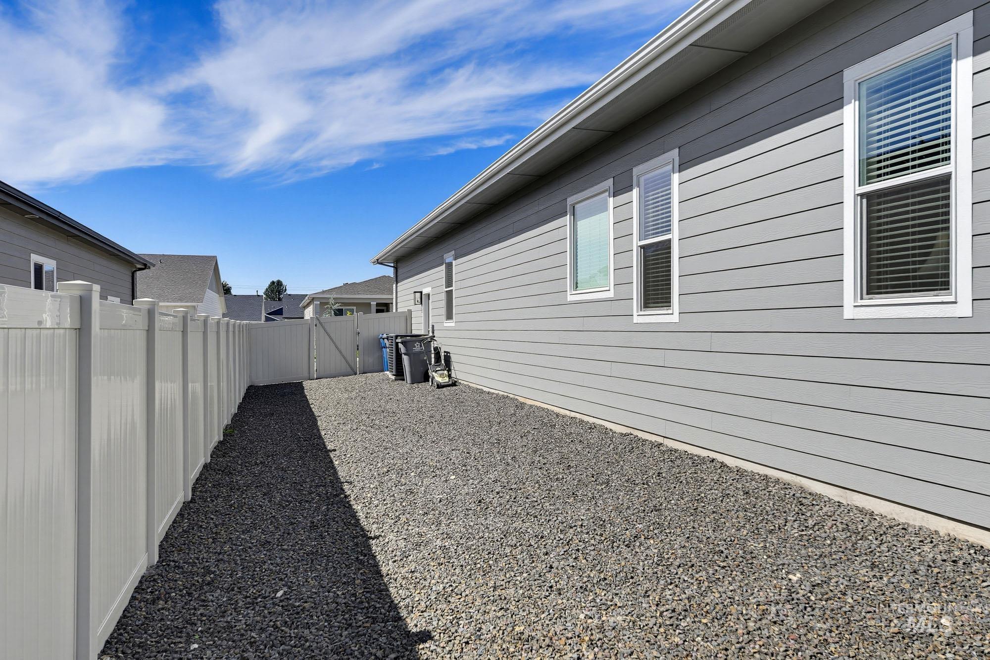 2306 Ice Fire Ave, Star, Idaho 83669, 4 Bedrooms, 3 Bathrooms, Residential For Sale, Price $559,900,MLS 99003775