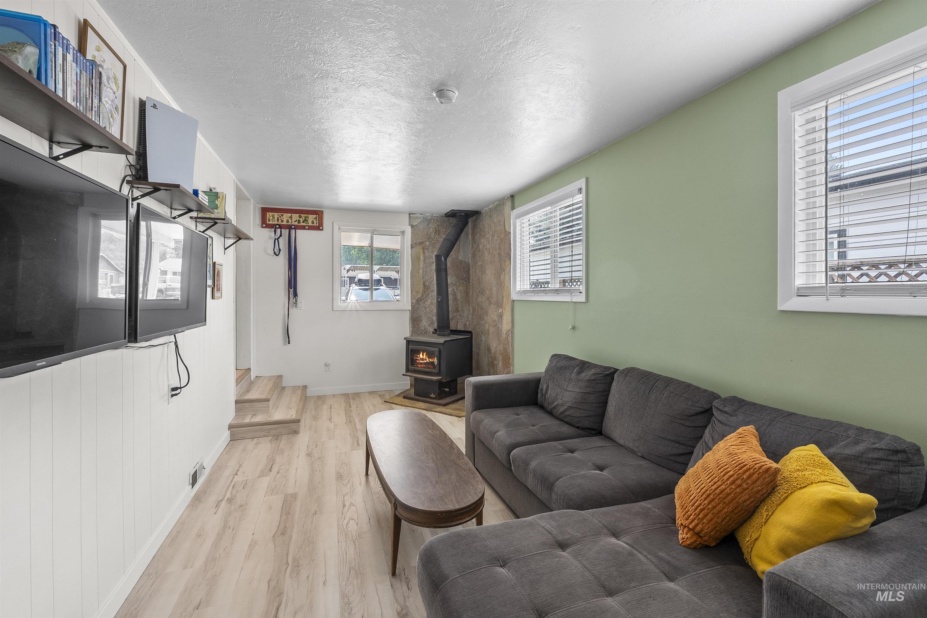 6308 W Butte Street, Boise, Idaho 83704, 3 Bedrooms, 1 Bathroom, Residential For Sale, Price $389,900, 99003776