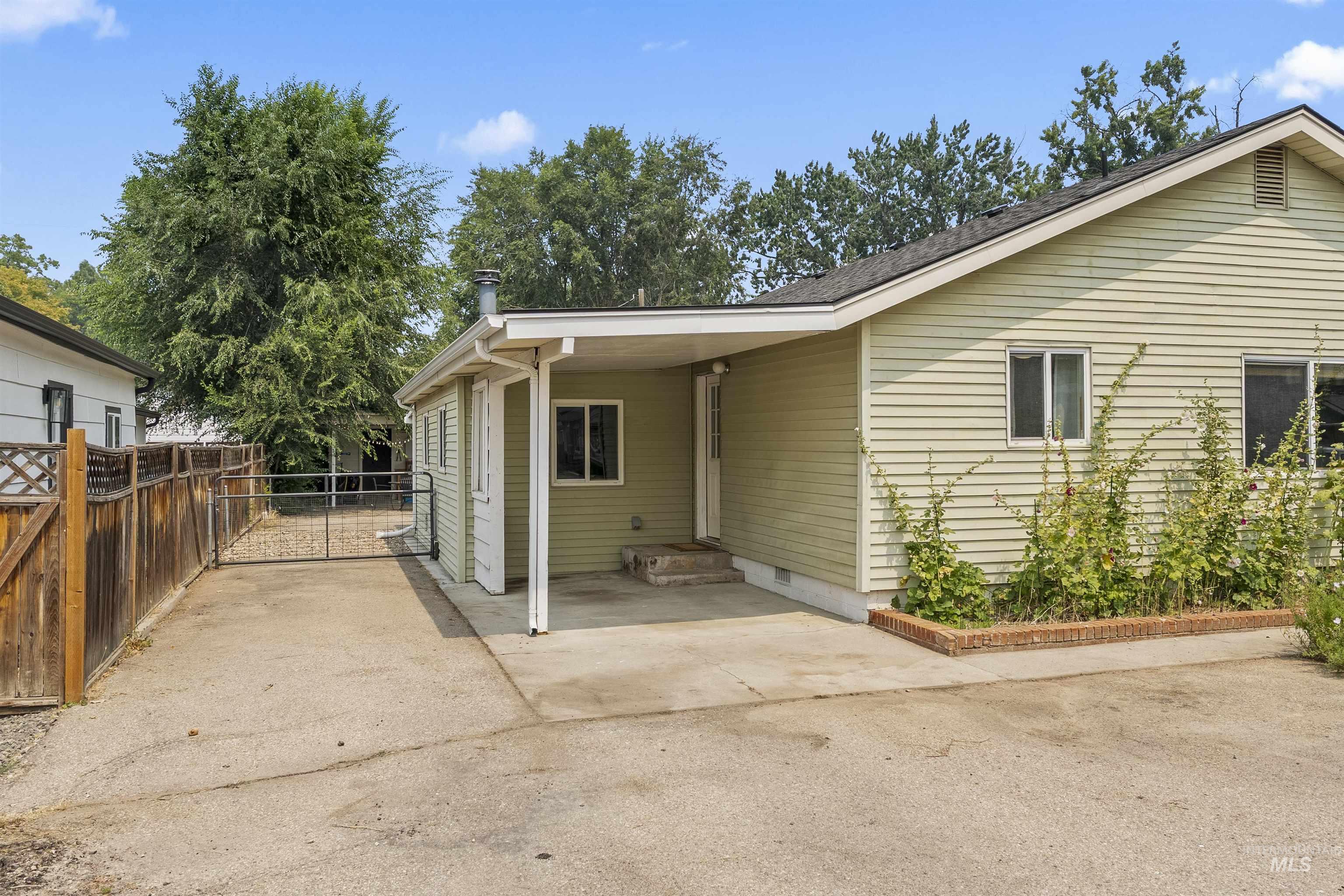 6308 W Butte Street, Boise, Idaho 83704, 3 Bedrooms, 1 Bathroom, Residential For Sale, Price $389,900, 99003776