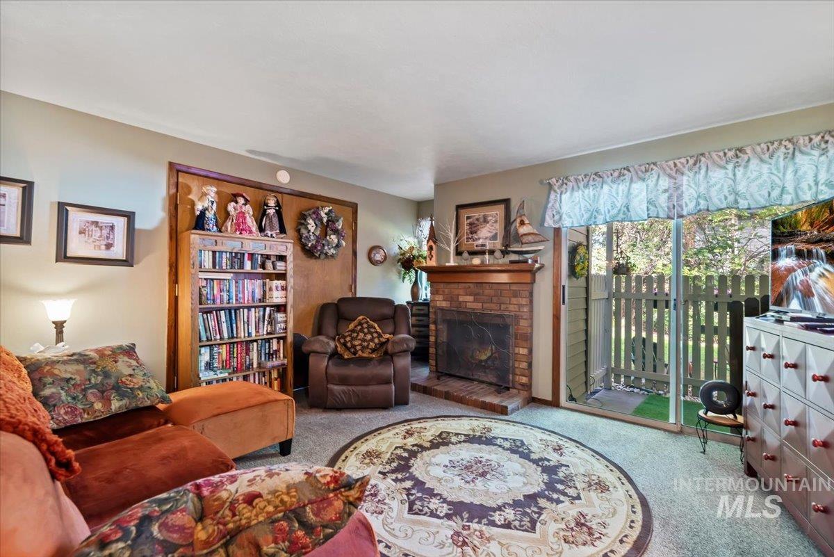 3092 S Gekeler Ln, Boise, Idaho 83706, 2 Bedrooms, 2 Bathrooms, Residential For Sale, Price $331,900, 99003780