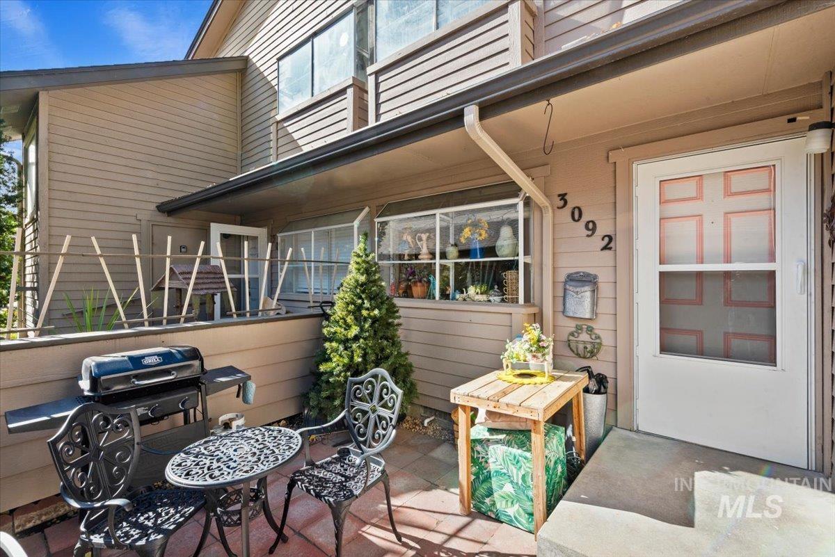3092 S Gekeler Ln, Boise, Idaho 83706, 2 Bedrooms, 2 Bathrooms, Residential For Sale, Price $331,900, 99003780