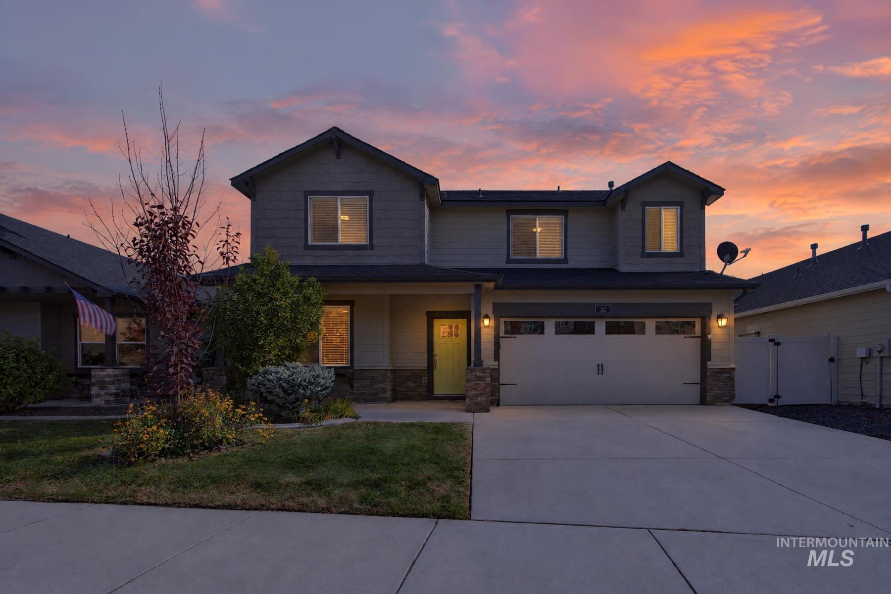 32 N Wooddale Ave, Eagle, Idaho 83616, 5 Bedrooms, 2.5 Bathrooms, Residential For Sale, Price $599,000,MLS 99003784