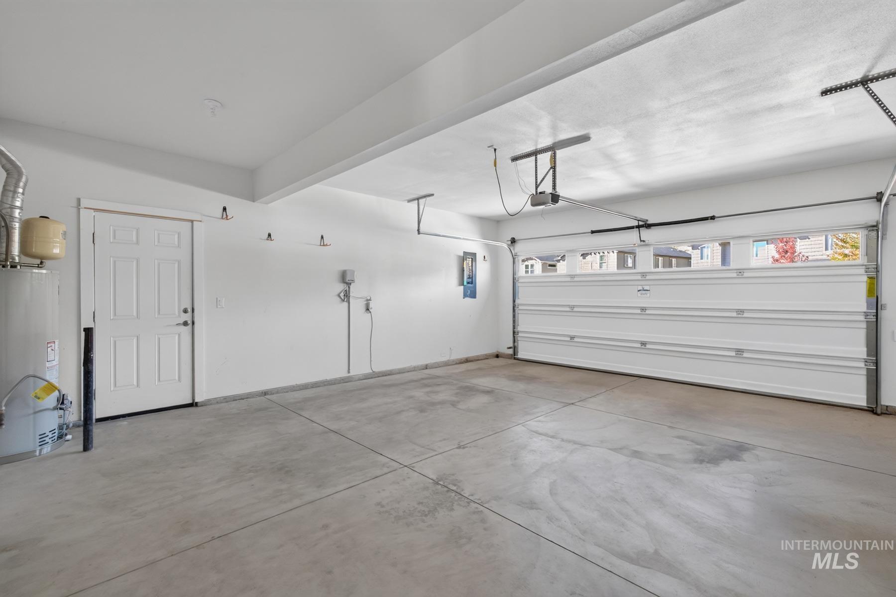 32 N Wooddale Ave, Eagle, Idaho 83616, 5 Bedrooms, 2.5 Bathrooms, Residential For Sale, Price $599,000,MLS 99003784