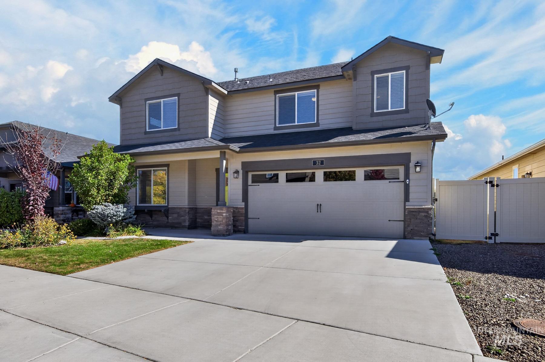 32 N Wooddale Ave, Eagle, Idaho 83616, 5 Bedrooms, 2.5 Bathrooms, Residential For Sale, Price $599,000,MLS 99003784