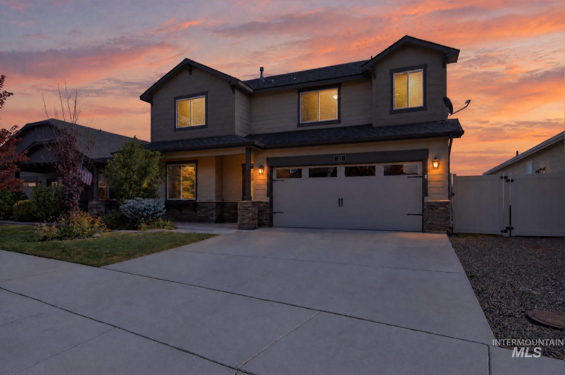 32 N Wooddale Ave, Eagle, Idaho 83616, 5 Bedrooms, 2.5 Bathrooms, Residential For Sale, Price $599,000,MLS 99003784