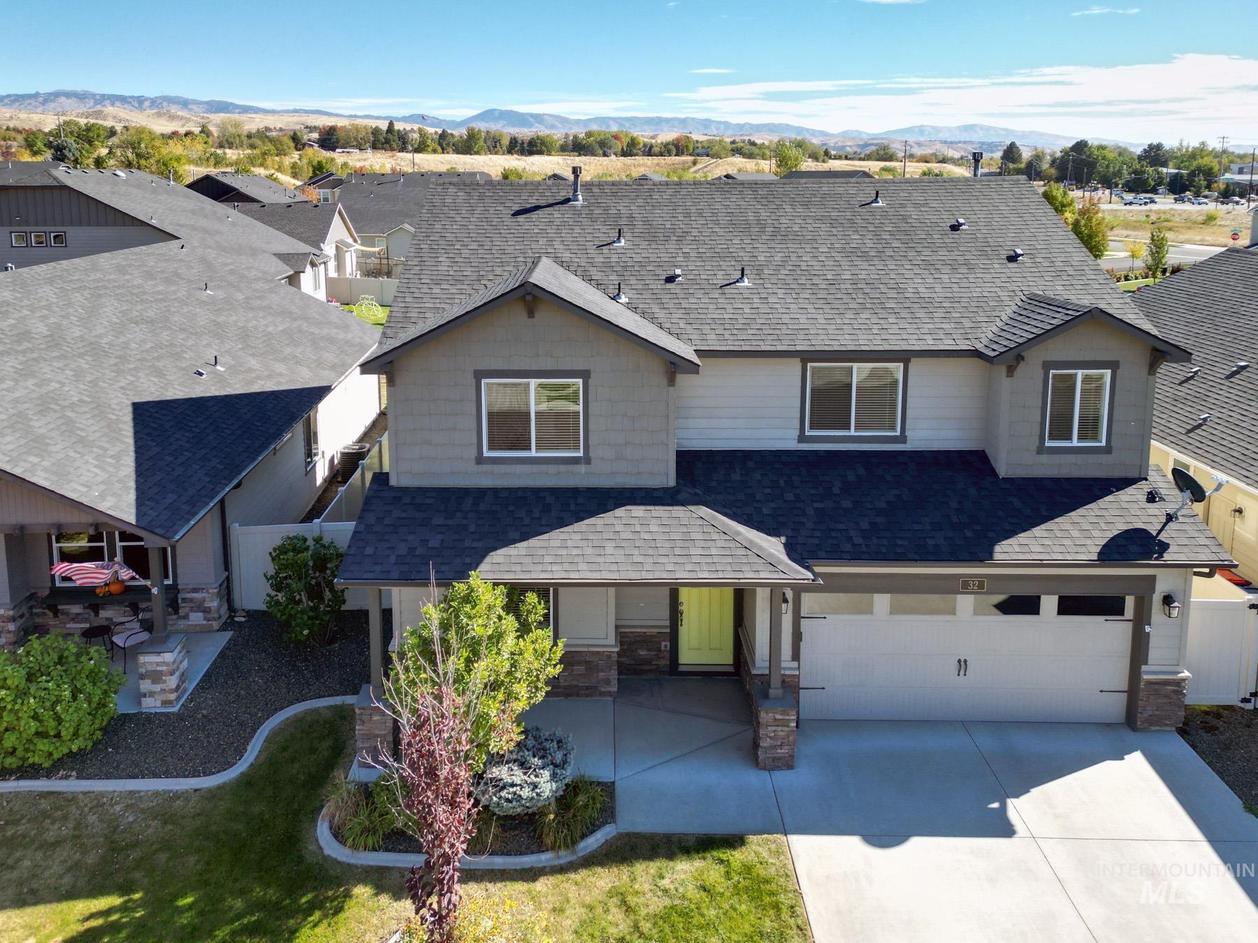 32 N Wooddale Ave, Eagle, Idaho 83616, 5 Bedrooms, 2.5 Bathrooms, Residential For Sale, Price $599,000,MLS 99003784