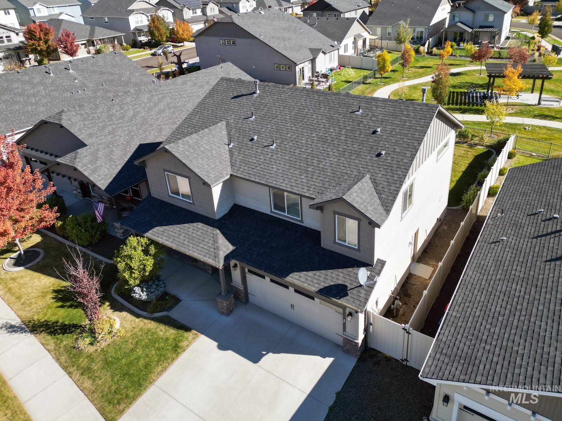 32 N Wooddale Ave, Eagle, Idaho 83616, 5 Bedrooms, 2.5 Bathrooms, Residential For Sale, Price $599,000,MLS 99003784