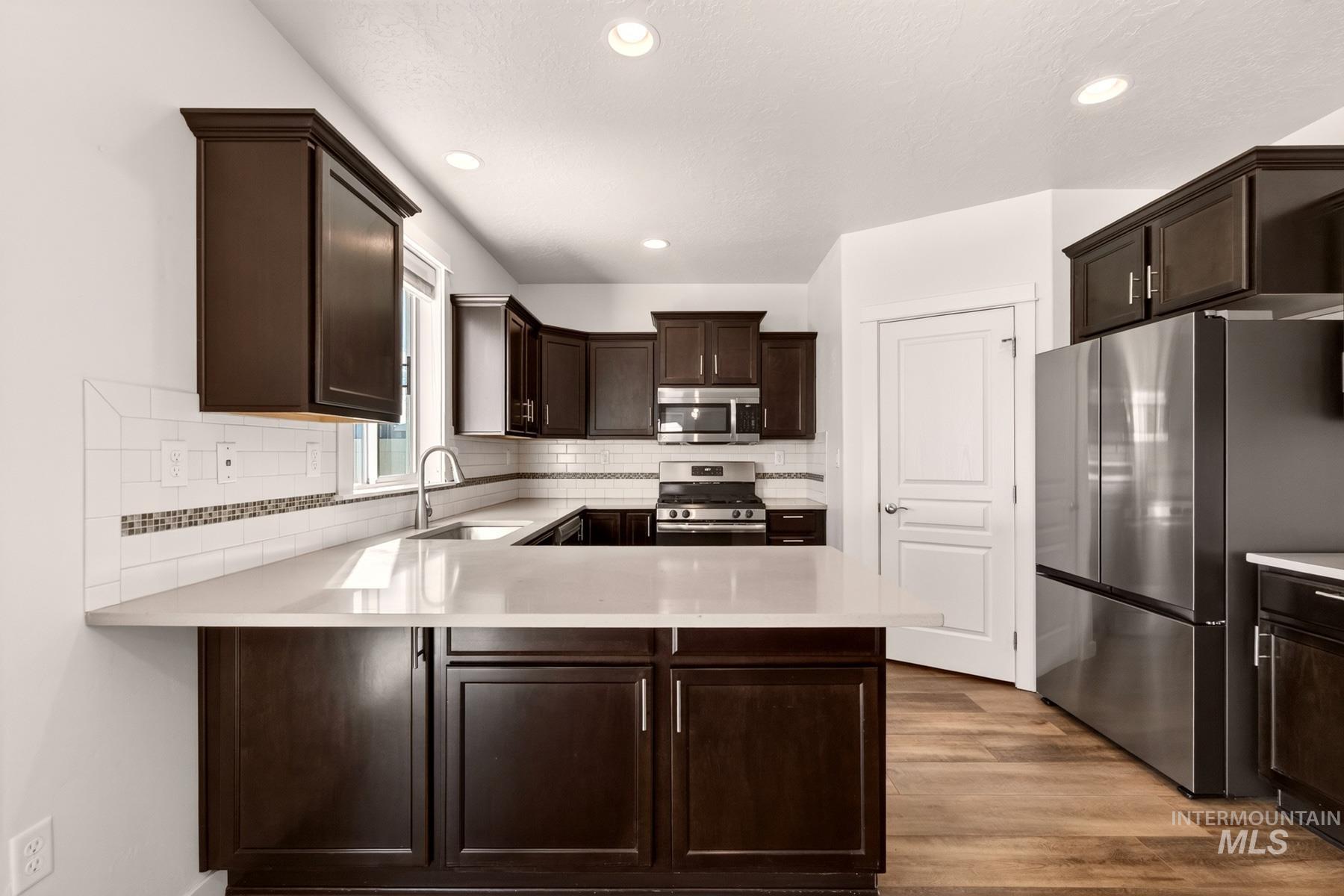 32 N Wooddale Ave, Eagle, Idaho 83616, 5 Bedrooms, 2.5 Bathrooms, Residential For Sale, Price $599,000,MLS 99003784