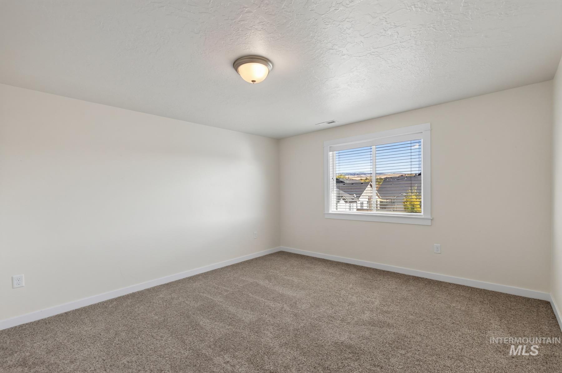 32 N Wooddale Ave, Eagle, Idaho 83616, 5 Bedrooms, 2.5 Bathrooms, Residential For Sale, Price $599,000,MLS 99003784