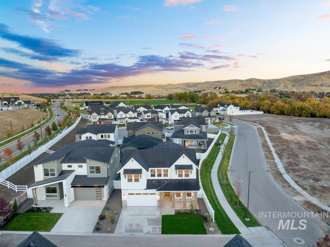 9133 W River Otter Dr, Boise, Idaho 83714, 3 Bedrooms, 4 Bathrooms, Residential For Sale, Price $882,484,MLS 99003786