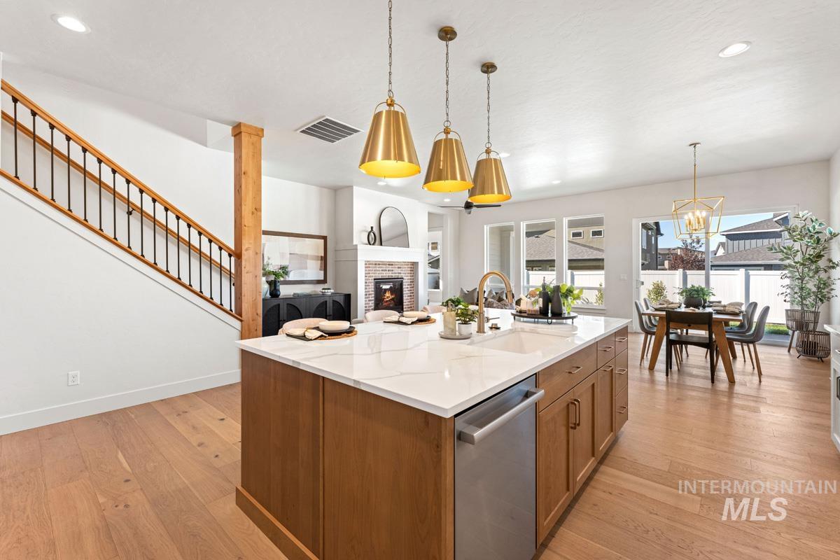 9133 W River Otter Dr, Boise, Idaho 83714, 3 Bedrooms, 4 Bathrooms, Residential For Sale, Price $882,484,MLS 99003786