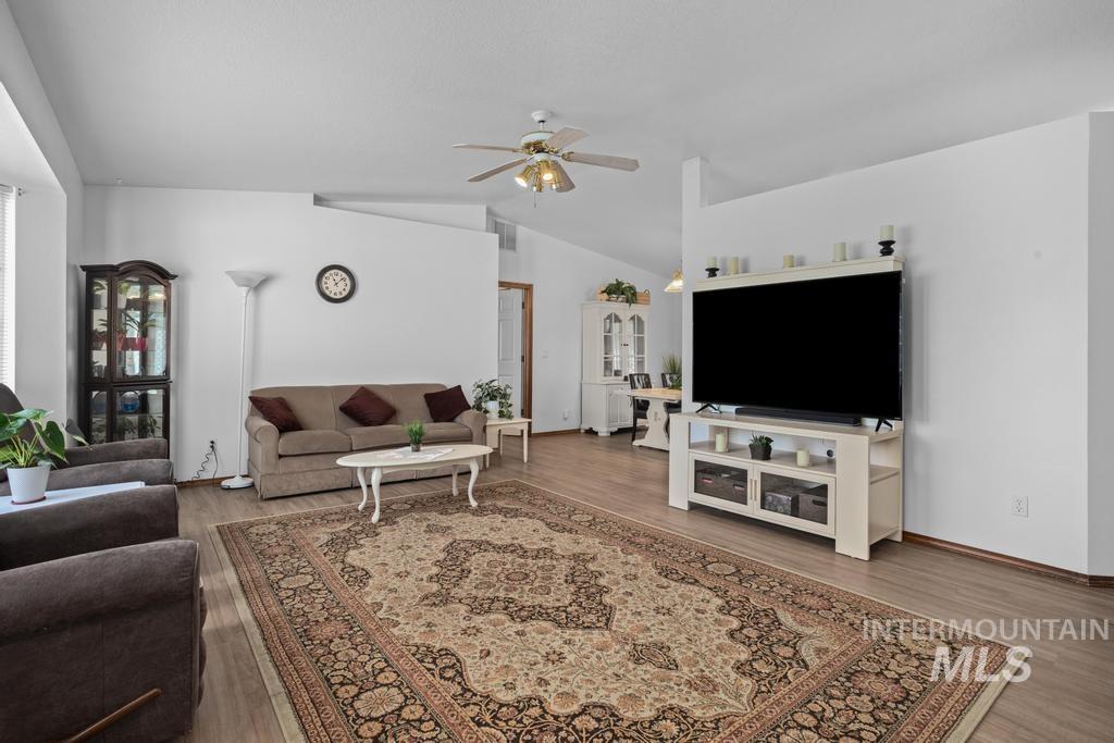 1100 Burnett Dr., Nampa, Idaho 83651, 3 Bedrooms, 2 Bathrooms, Residential For Sale, Price $315,000, 99003788