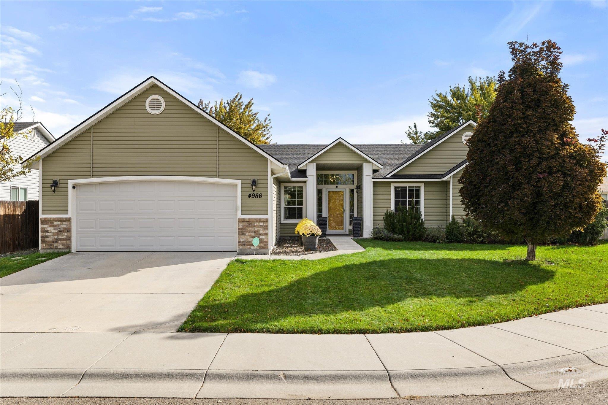 4986 S Tinker Ave, Boise, Idaho 83709, 4 Bedrooms, 3 Bathrooms, Residential For Sale, Price $509,900,MLS 99003790
