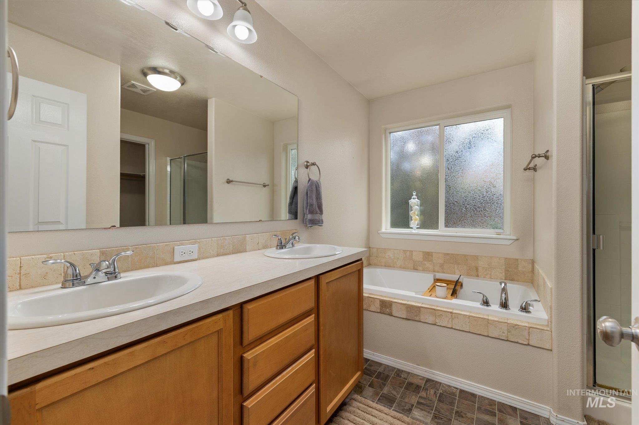 4986 S Tinker Ave, Boise, Idaho 83709, 4 Bedrooms, 3 Bathrooms, Residential For Sale, Price $509,900,MLS 99003790