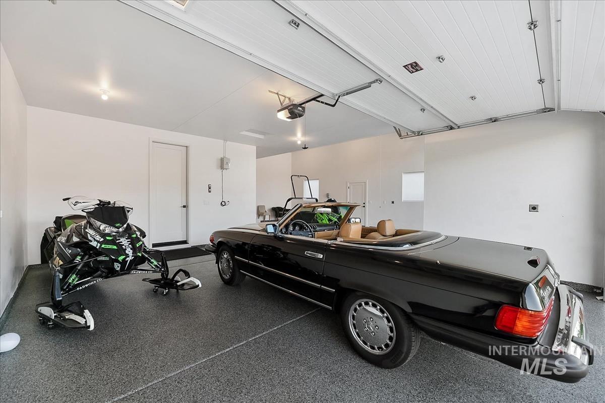 10677 W Lothbury Dr, Star, Idaho 83669, 3 Bedrooms, 2.5 Bathrooms, Residential For Sale, Price $925,000, 99003792