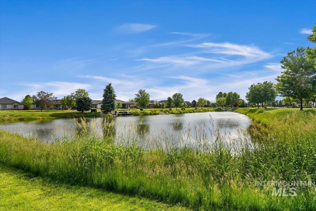 10677 W Lothbury Dr, Star, Idaho 83669, 3 Bedrooms, 2.5 Bathrooms, Residential For Sale, Price $925,000, 99003792