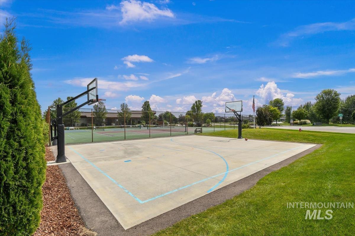 10677 W Lothbury Dr, Star, Idaho 83669, 3 Bedrooms, 2.5 Bathrooms, Residential For Sale, Price $925,000, 99003792