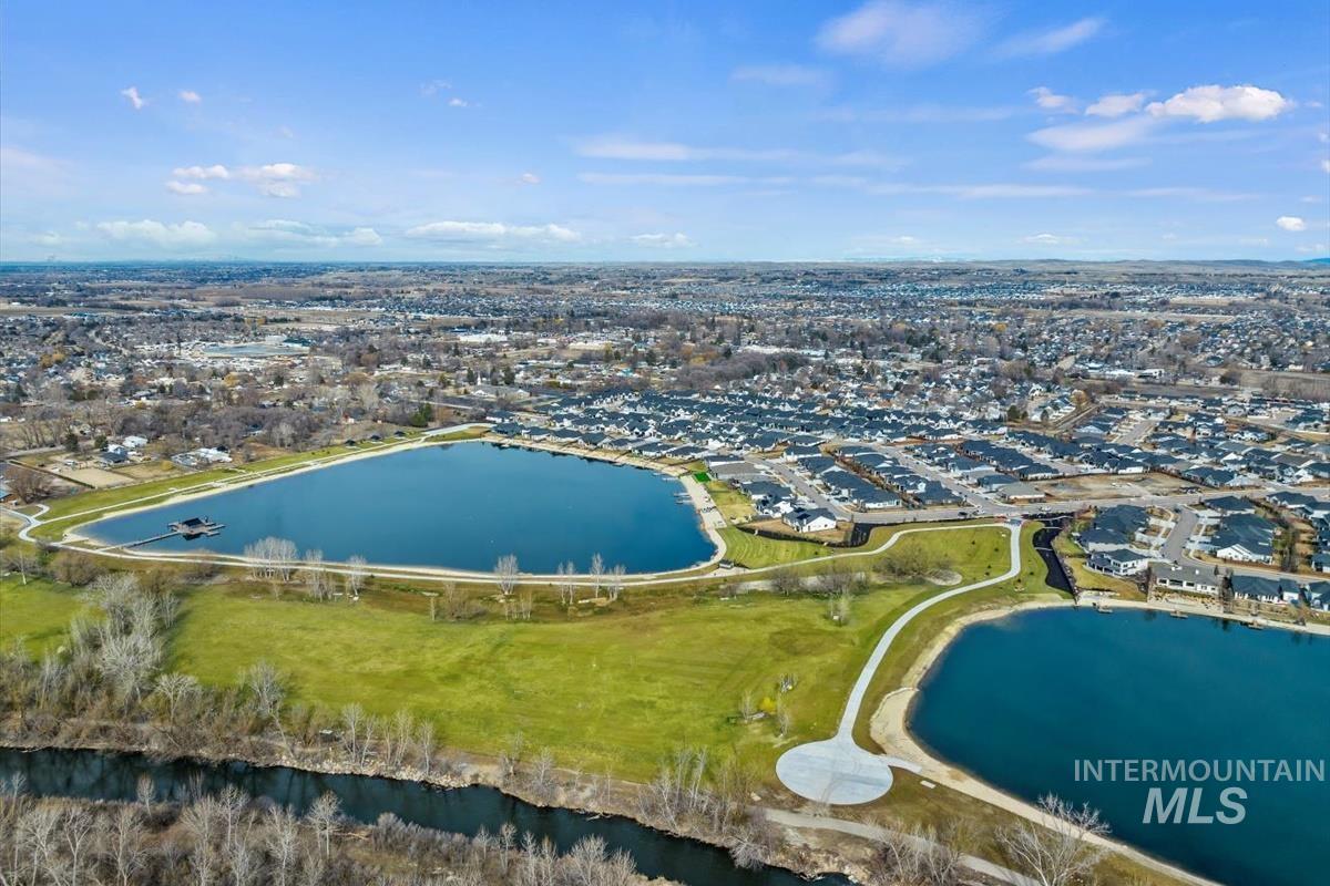 10677 W Lothbury Dr, Star, Idaho 83669, 3 Bedrooms, 2.5 Bathrooms, Residential For Sale, Price $925,000, 99003792