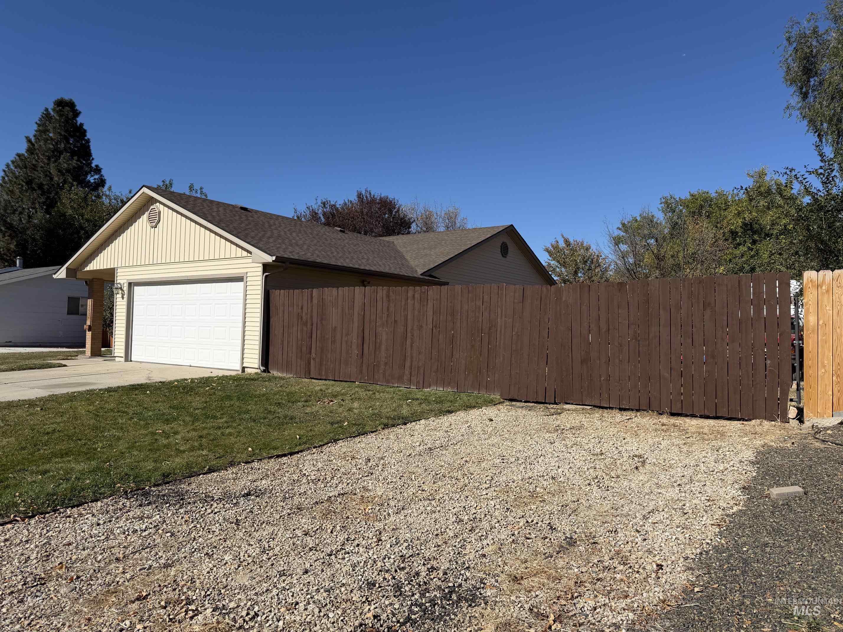 12034 W Alfred St, Boise, Idaho 83713, 3 Bedrooms, 2 Bathrooms, Residential For Sale, Price $410,000, 99003794