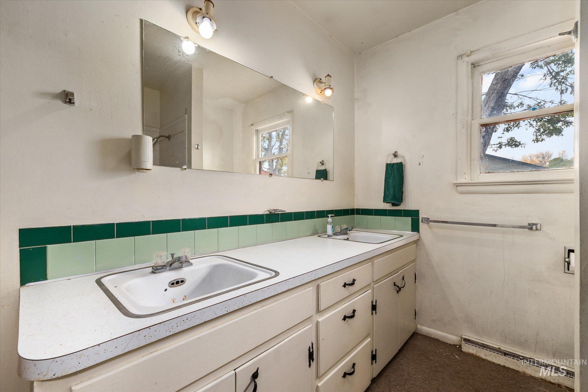 7609 W Cambridge Dr, Boise, Idaho 83704, 3 Bedrooms, 1 Bathroom, Residential For Sale, Price $315,000, 99003796