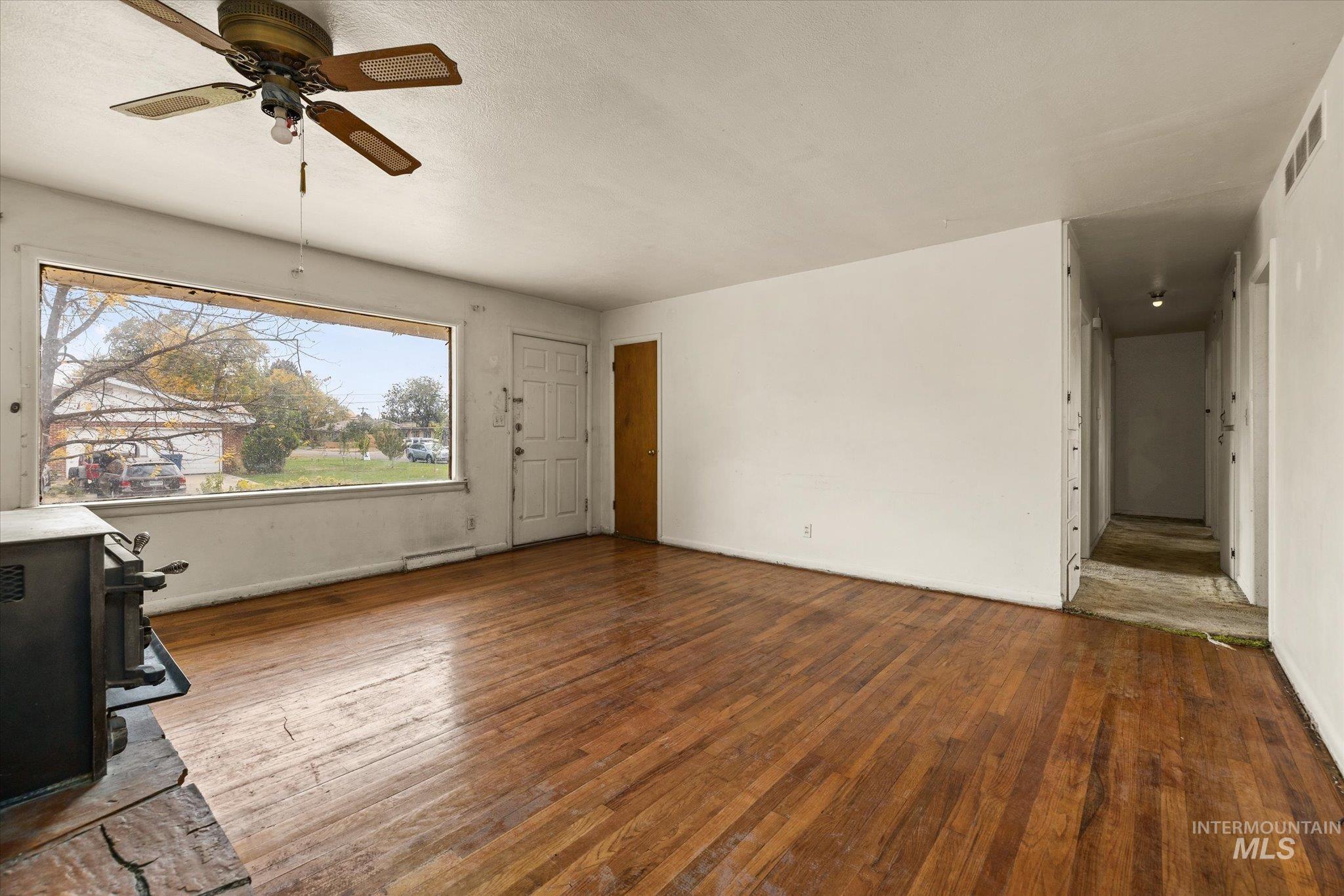 7609 W Cambridge Dr, Boise, Idaho 83704, 3 Bedrooms, 1 Bathroom, Residential For Sale, Price $315,000, 99003796
