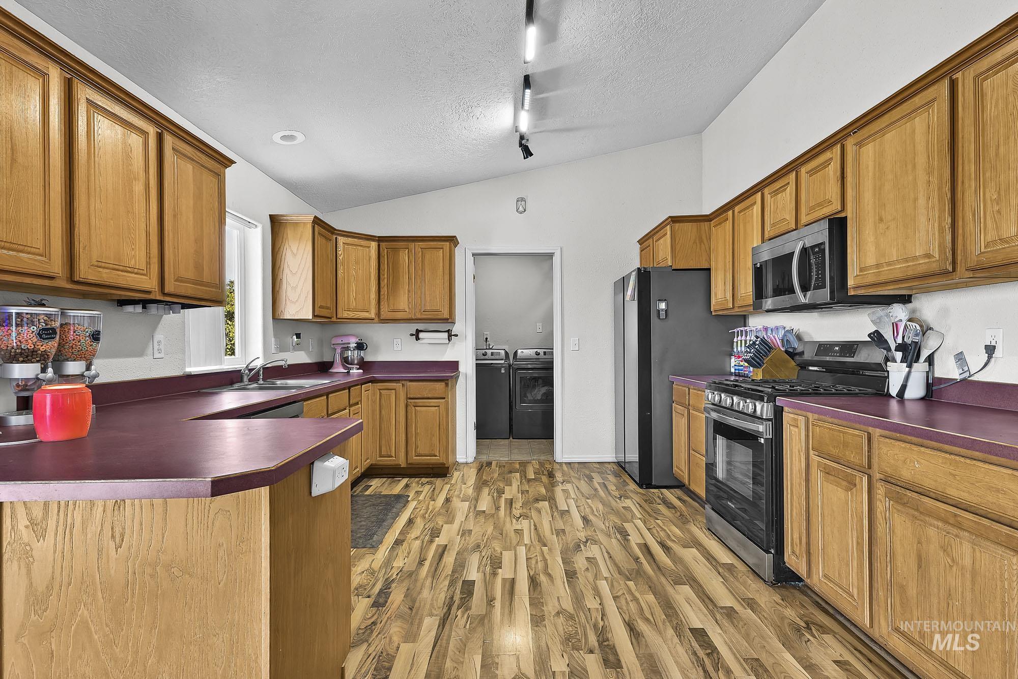880 S Iowa Ave, Payette, Idaho 83661, 3 Bedrooms, 2 Bathrooms, Residential For Sale, Price $335,000, 99003797