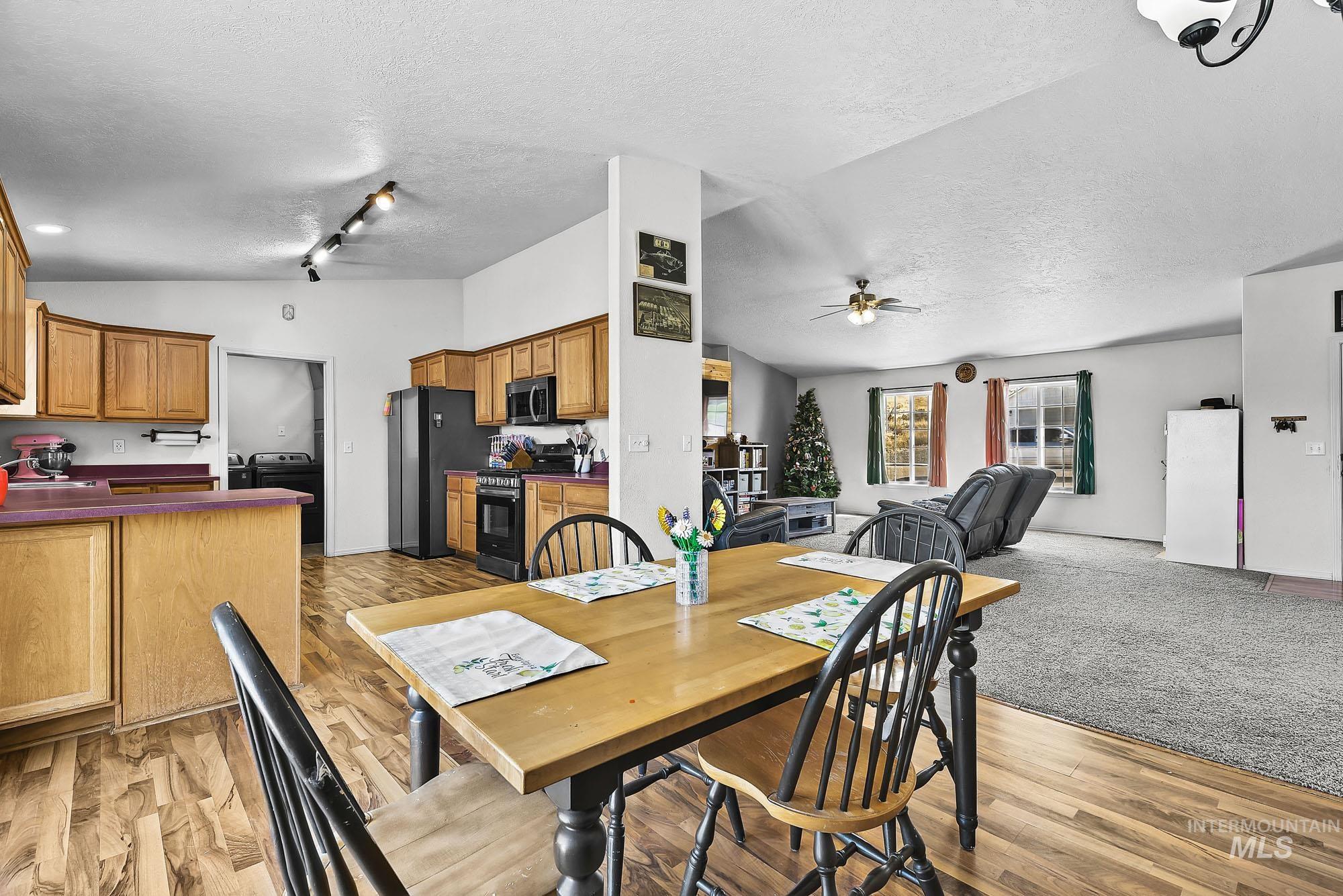 880 S Iowa Ave, Payette, Idaho 83661, 3 Bedrooms, 2 Bathrooms, Residential For Sale, Price $335,000, 99003797