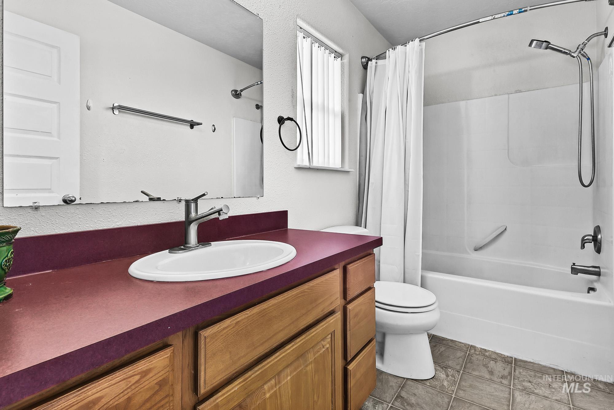 880 S Iowa Ave, Payette, Idaho 83661, 3 Bedrooms, 2 Bathrooms, Residential For Sale, Price $335,000, 99003797