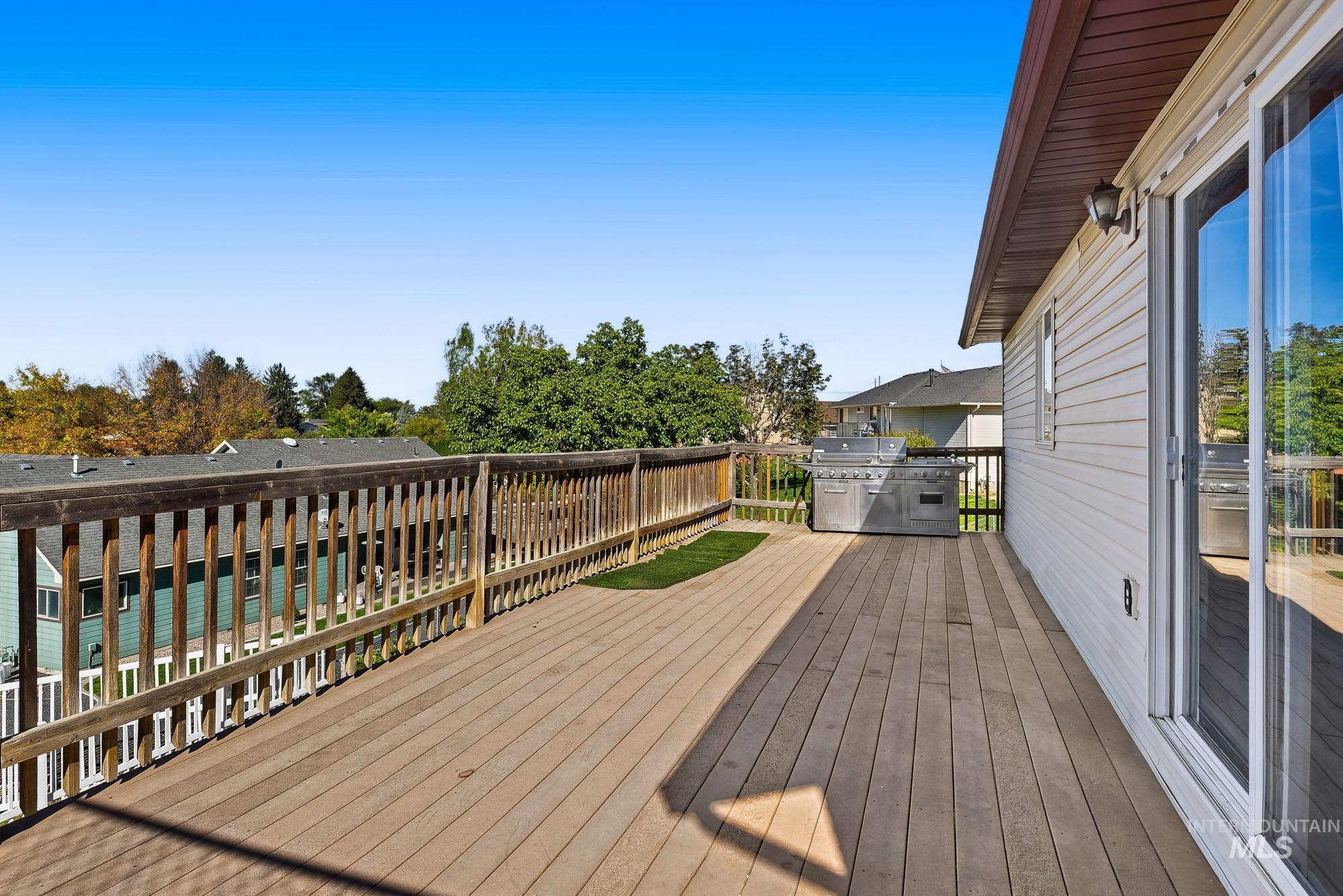 880 S Iowa Ave, Payette, Idaho 83661, 3 Bedrooms, 2 Bathrooms, Residential For Sale, Price $335,000, 99003797
