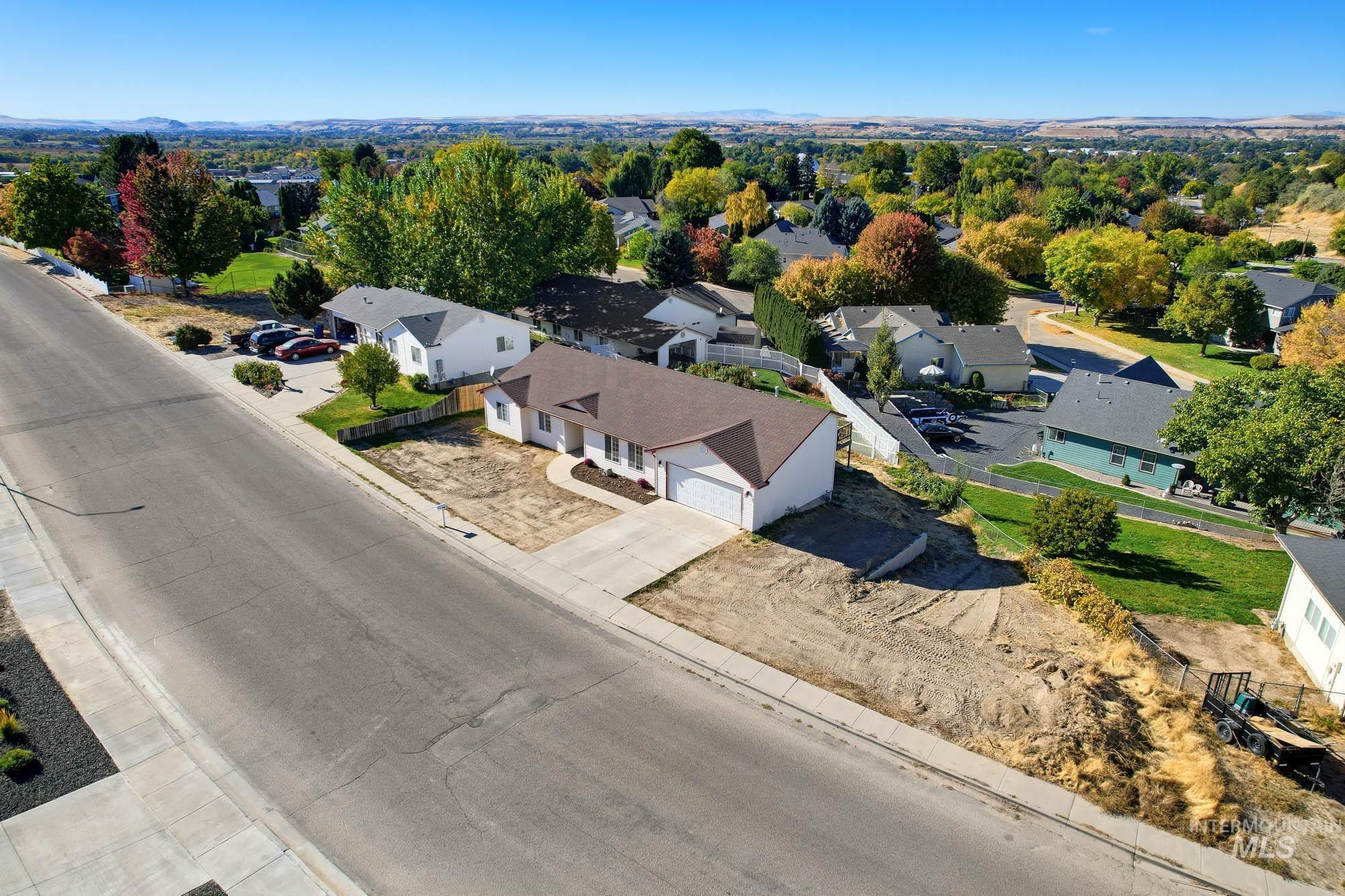 880 S Iowa Ave, Payette, Idaho 83661, 3 Bedrooms, 2 Bathrooms, Residential For Sale, Price $335,000, 99003797