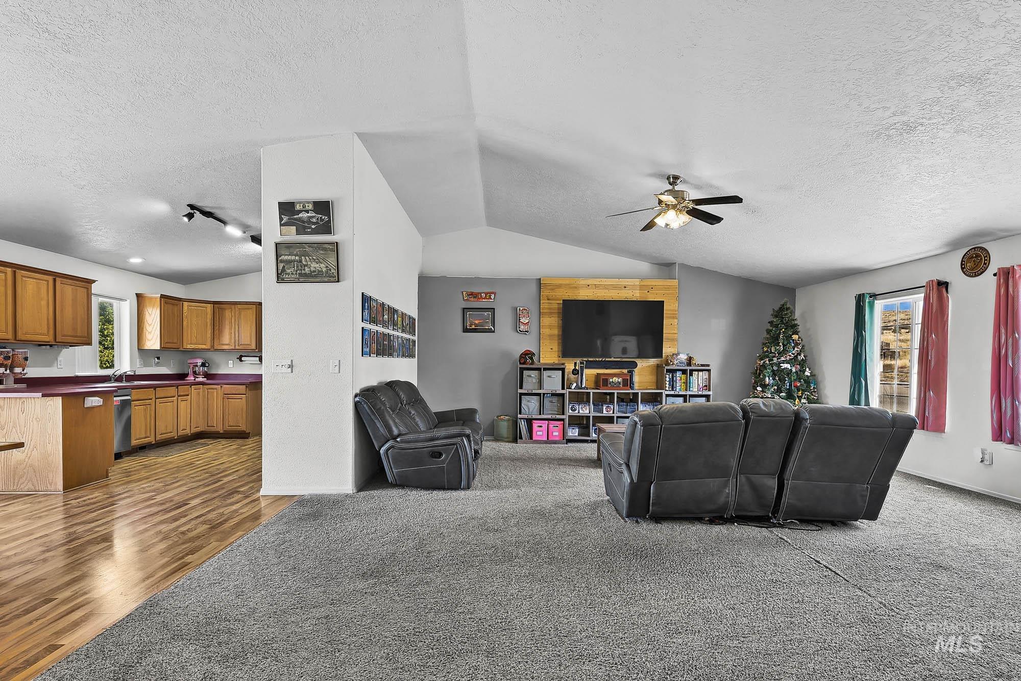 880 S Iowa Ave, Payette, Idaho 83661, 3 Bedrooms, 2 Bathrooms, Residential For Sale, Price $335,000, 99003797