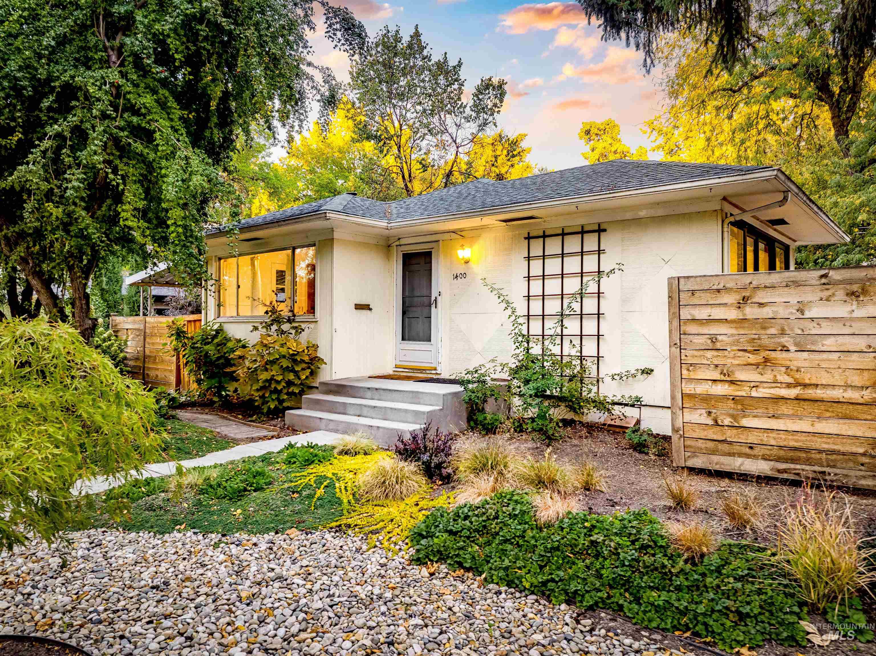 1400 N 25th St, Boise, Idaho 83702, 3 Bedrooms, 2 Bathrooms, Residential For Sale, Price $649,900,MLS 99003800