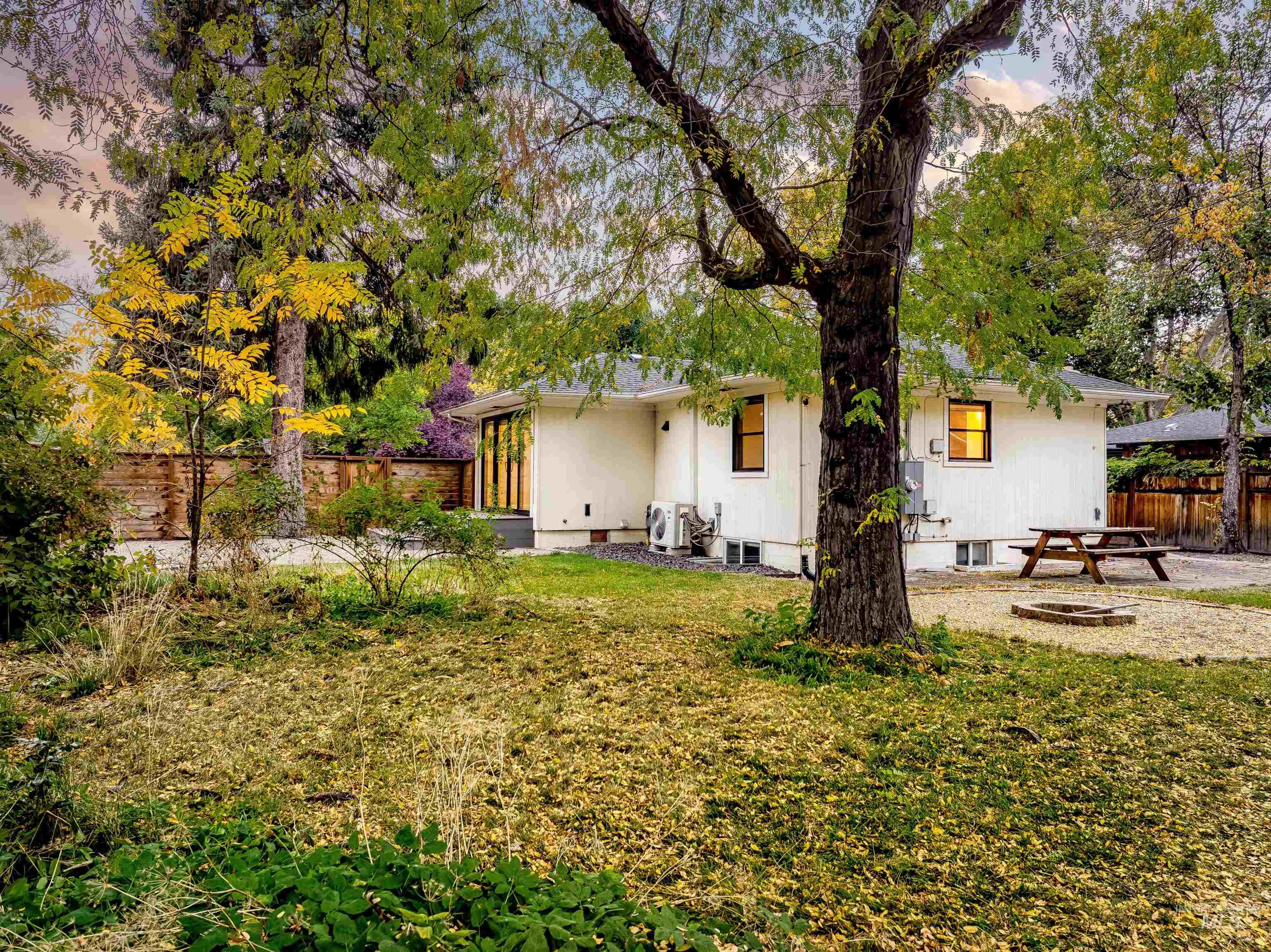 1400 N 25th St, Boise, Idaho 83702, 3 Bedrooms, 2 Bathrooms, Residential For Sale, Price $649,900,MLS 99003800