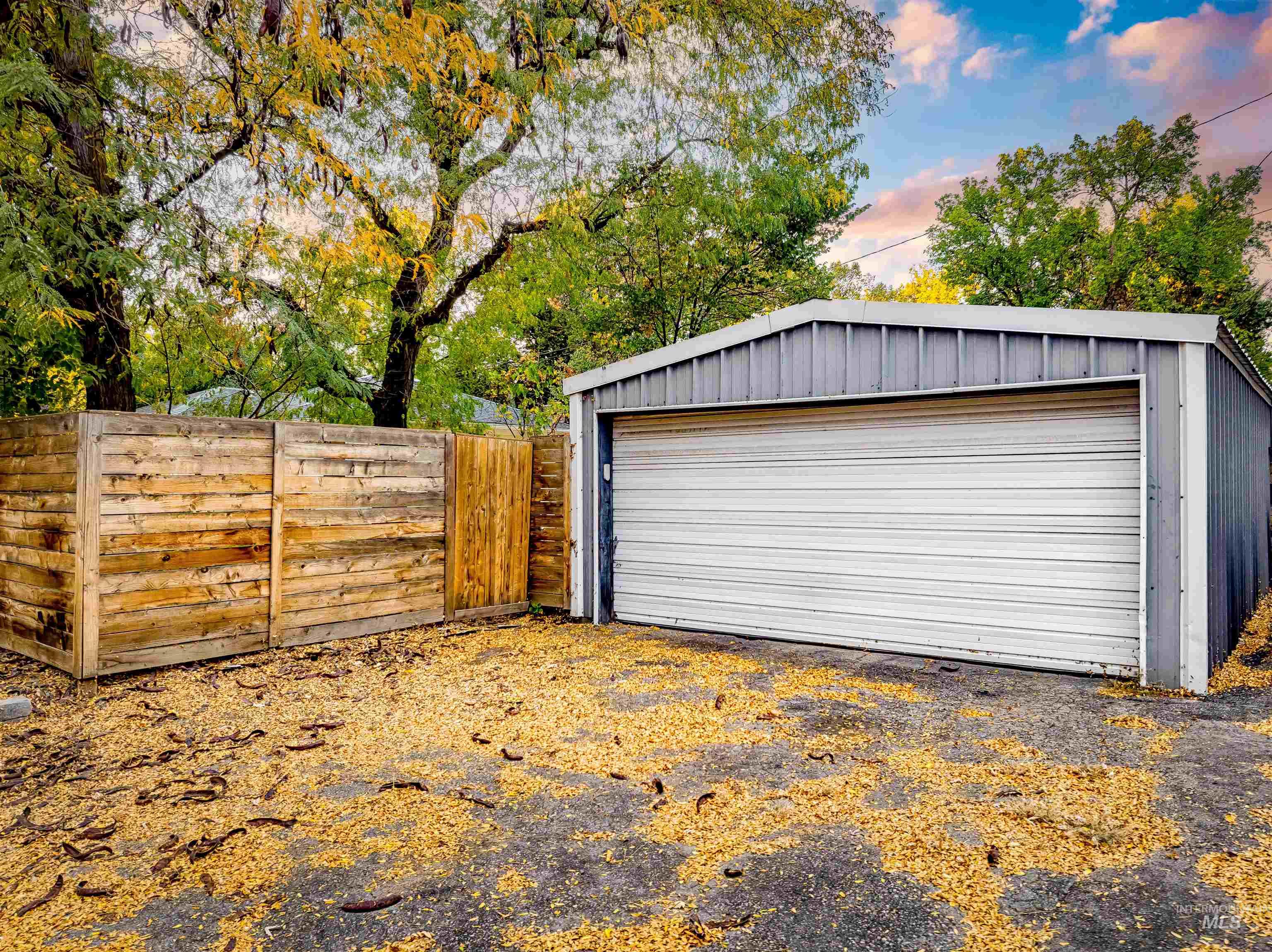 1400 N 25th St, Boise, Idaho 83702, 3 Bedrooms, 2 Bathrooms, Residential For Sale, Price $649,900,MLS 99003800
