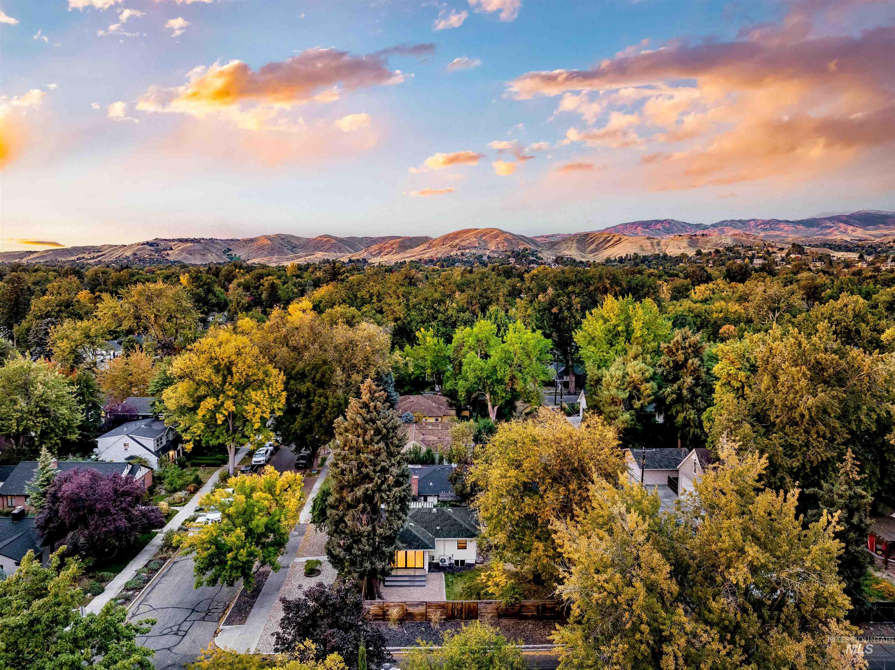 1400 N 25th St, Boise, Idaho 83702, 3 Bedrooms, 2 Bathrooms, Residential For Sale, Price $649,900,MLS 99003800