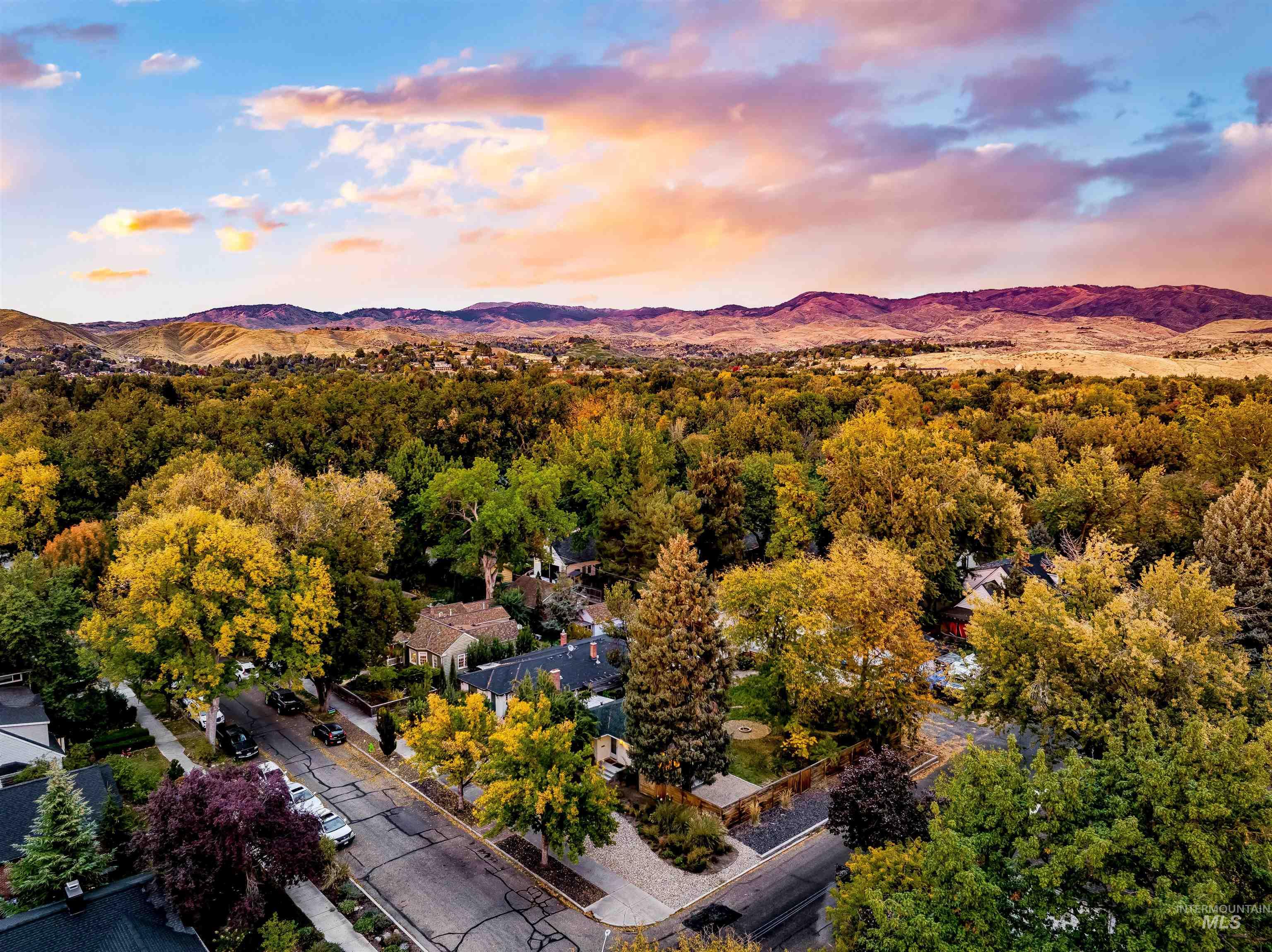 1400 N 25th St, Boise, Idaho 83702, 3 Bedrooms, 2 Bathrooms, Residential For Sale, Price $649,900,MLS 99003800