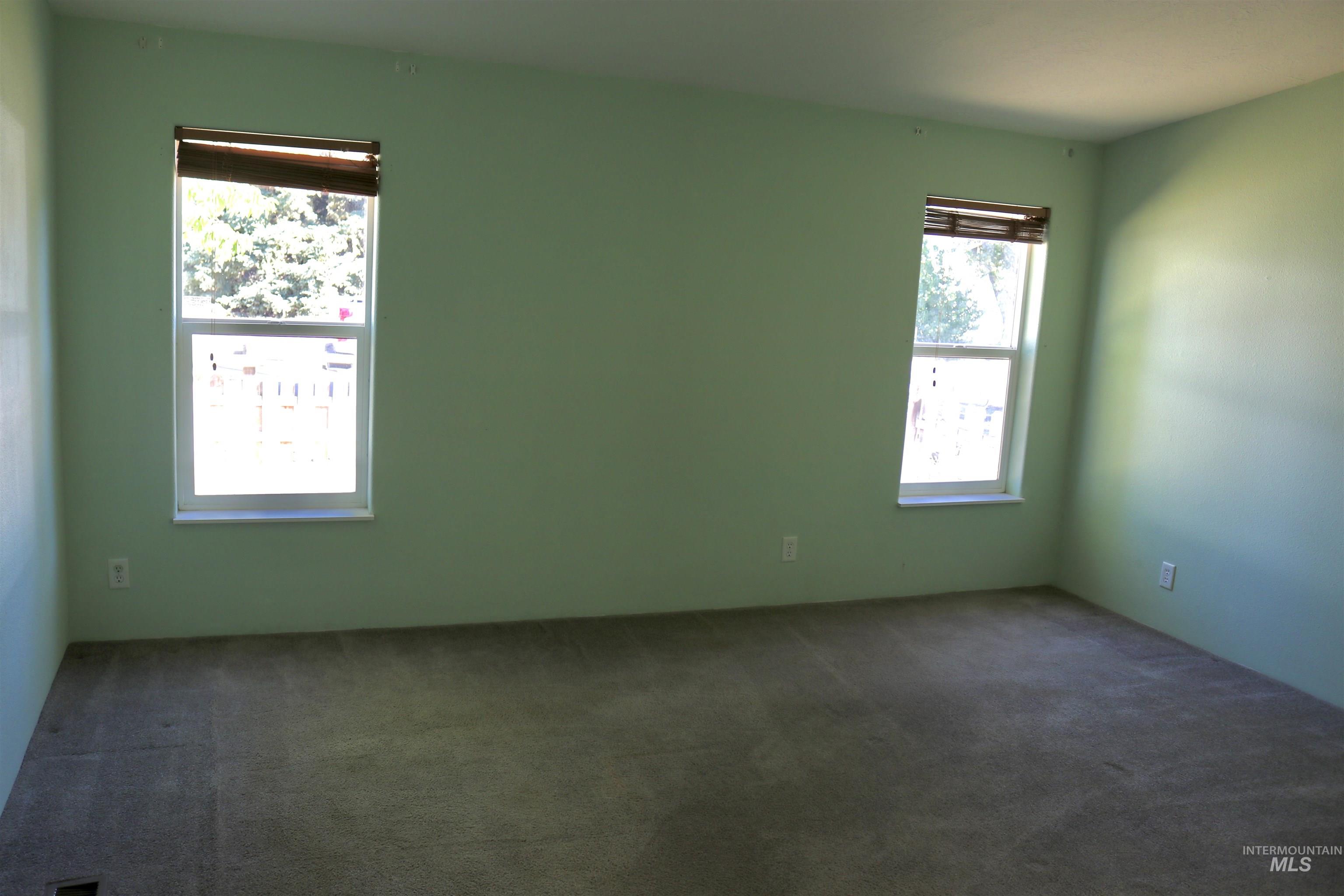 175 W Cassia Ave., Richfield, Idaho 83349, 3 Bedrooms, 2 Bathrooms, Residential For Sale, Price $287,000, 99003802