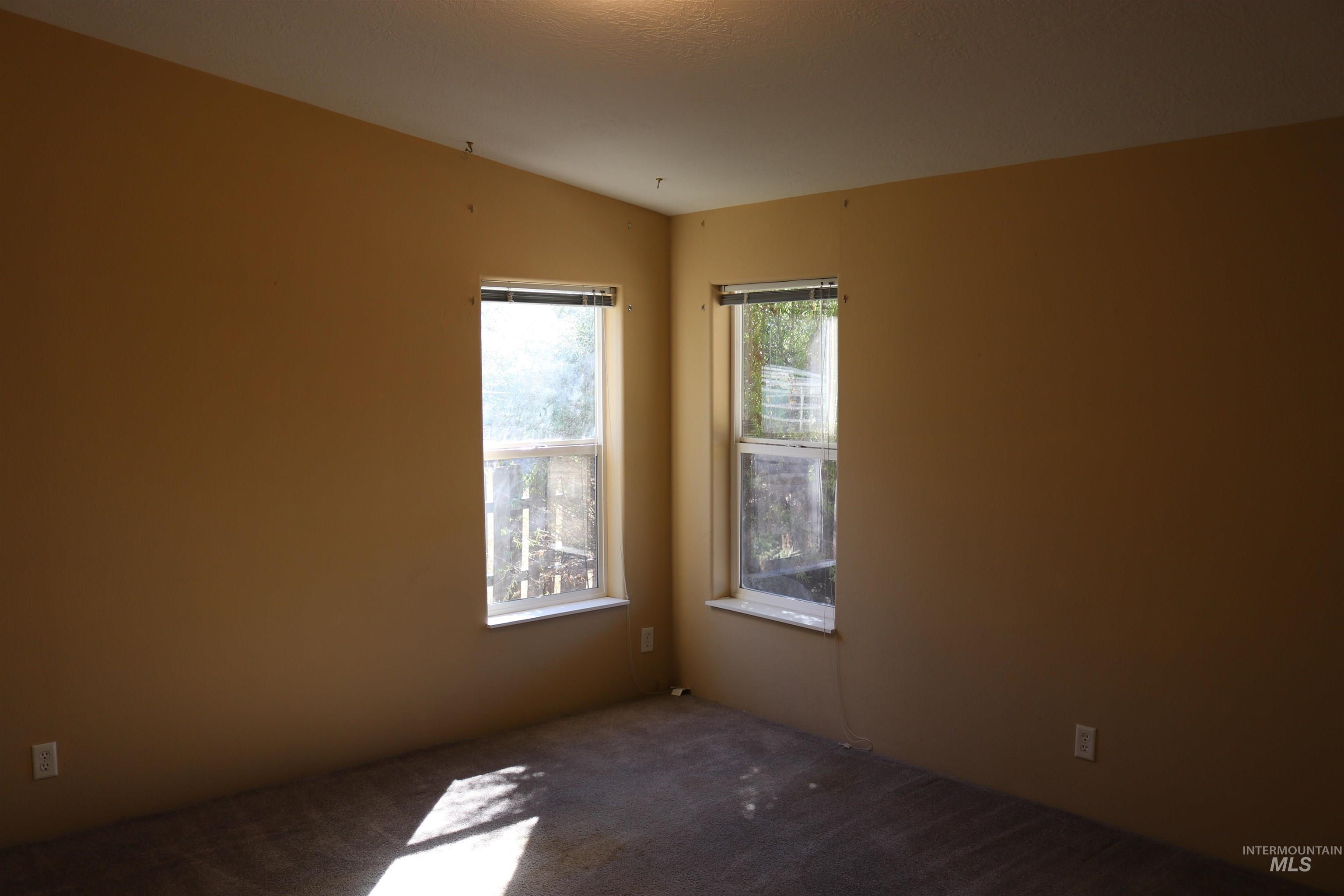 175 W Cassia Ave., Richfield, Idaho 83349, 3 Bedrooms, 2 Bathrooms, Residential For Sale, Price $287,000, 99003802