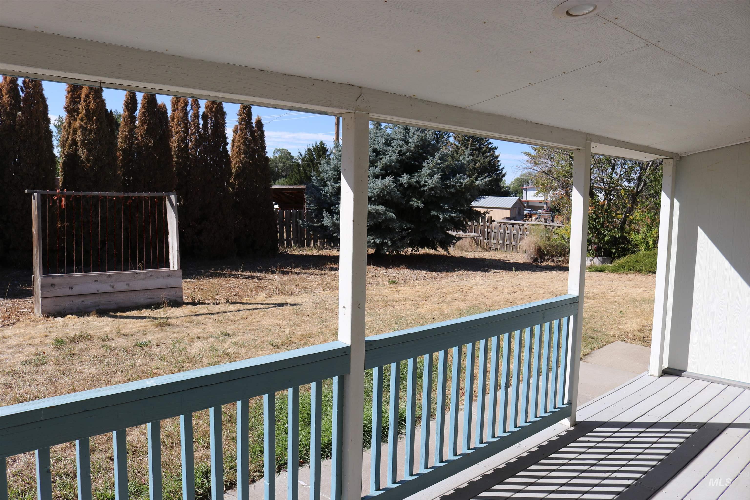 175 W Cassia Ave., Richfield, Idaho 83349, 3 Bedrooms, 2 Bathrooms, Residential For Sale, Price $287,000, 99003802