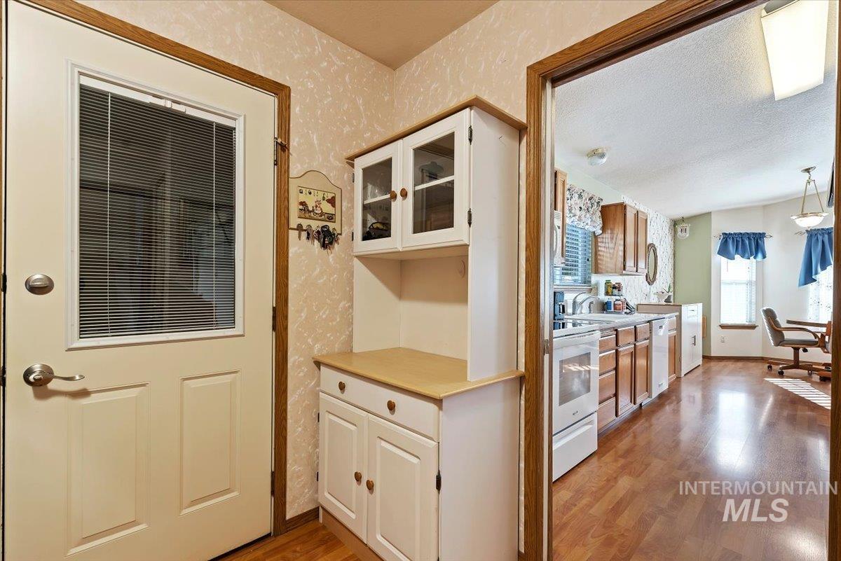 1100 Burnett Drive, Nampa, Idaho 83651, 3 Bedrooms, 2 Bathrooms, Residential For Sale, Price $304,500, 99003807