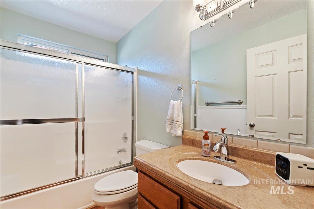 1100 Burnett Drive, Nampa, Idaho 83651, 3 Bedrooms, 2 Bathrooms, Residential For Sale, Price $304,500, 99003807