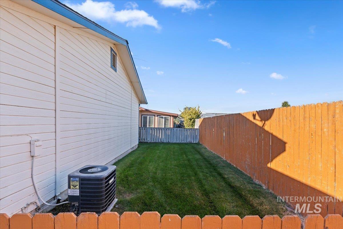 1100 Burnett Drive, Nampa, Idaho 83651, 3 Bedrooms, 2 Bathrooms, Residential For Sale, Price $304,500, 99003807