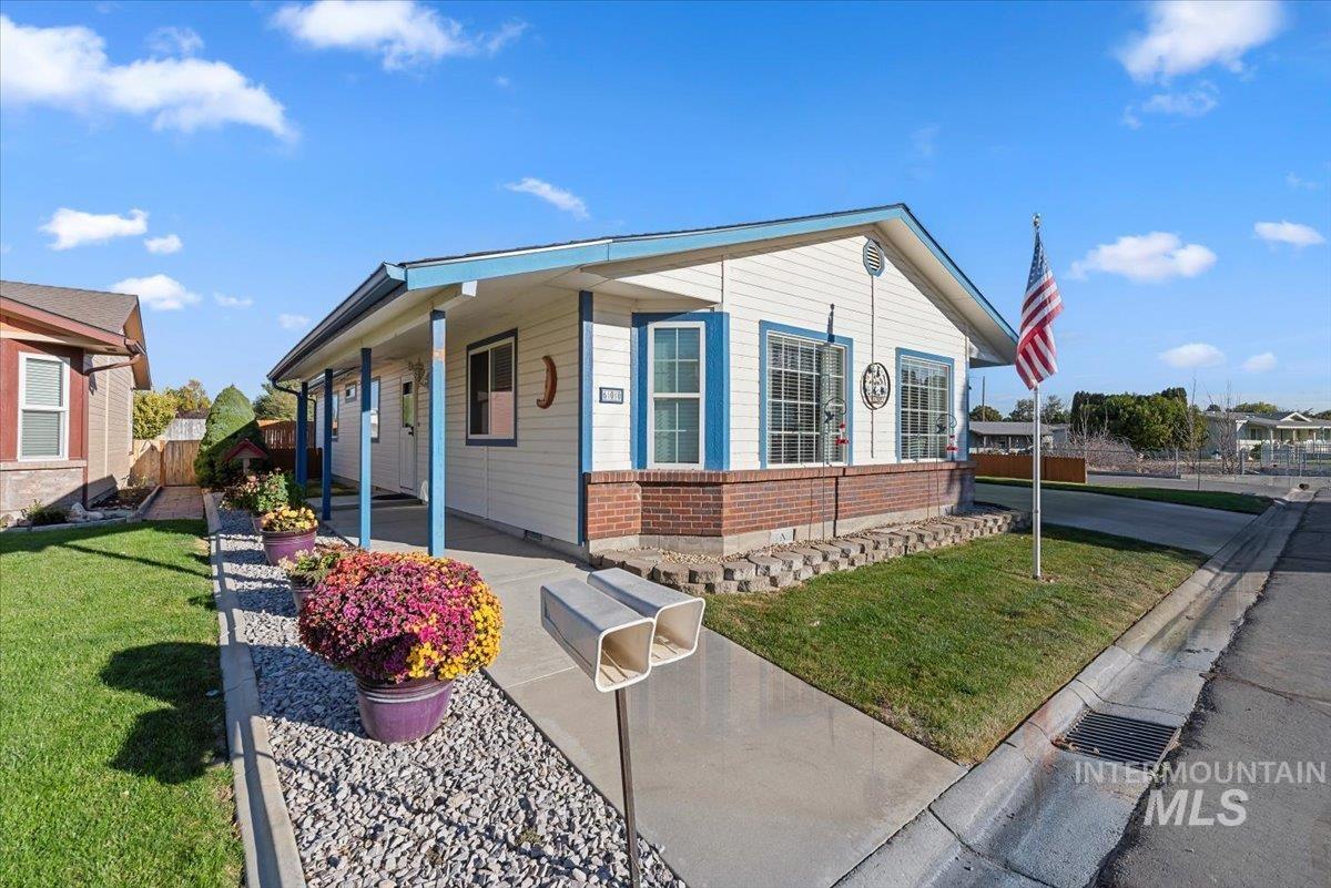 1100 Burnett Drive, Nampa, Idaho 83651, 3 Bedrooms, 2 Bathrooms, Residential For Sale, Price $304,500, 99003807