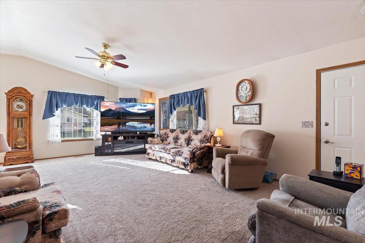 1100 Burnett Drive, Nampa, Idaho 83651, 3 Bedrooms, 2 Bathrooms, Residential For Sale, Price $304,500, 99003807