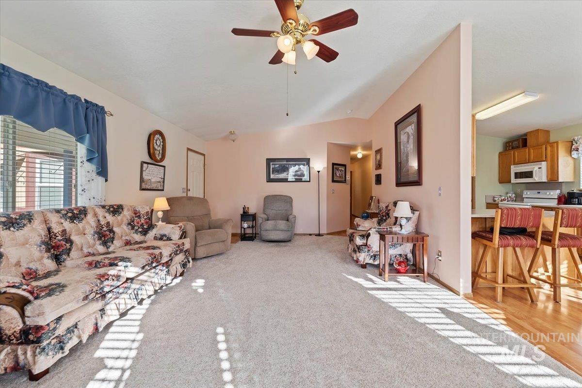 1100 Burnett Drive, Nampa, Idaho 83651, 3 Bedrooms, 2 Bathrooms, Residential For Sale, Price $304,500, 99003807