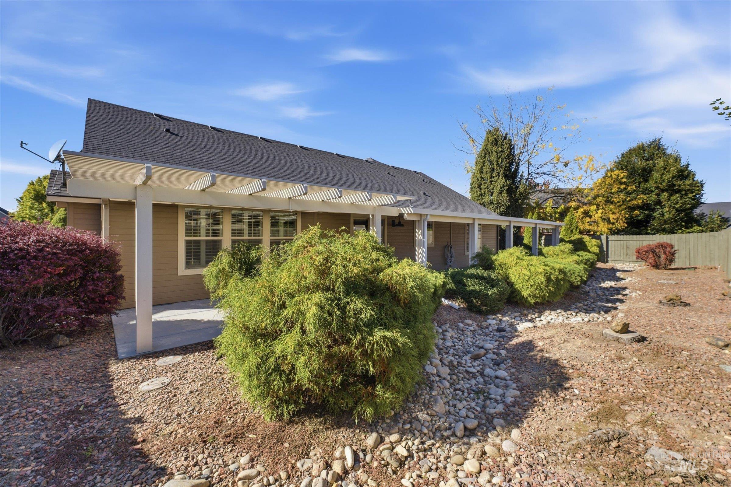 678 N Saddlebrook Way, Star, Idaho 83669, 3 Bedrooms, 2 Bathrooms, Residential For Sale, Price $524,000, 99003815
